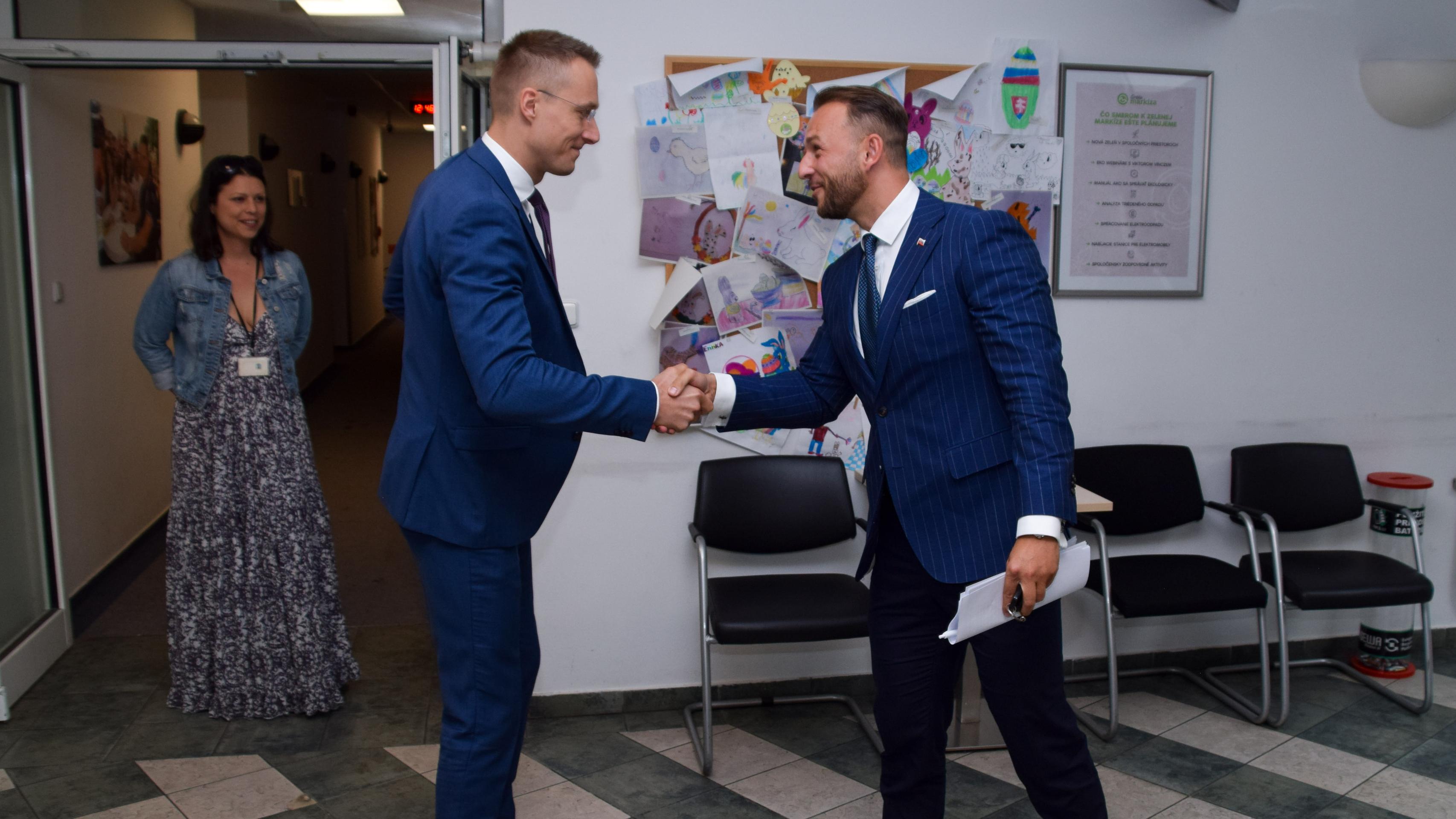 Matúš Šutaj Eštok a Jana Bittó Cigániková v relácii Na telo.