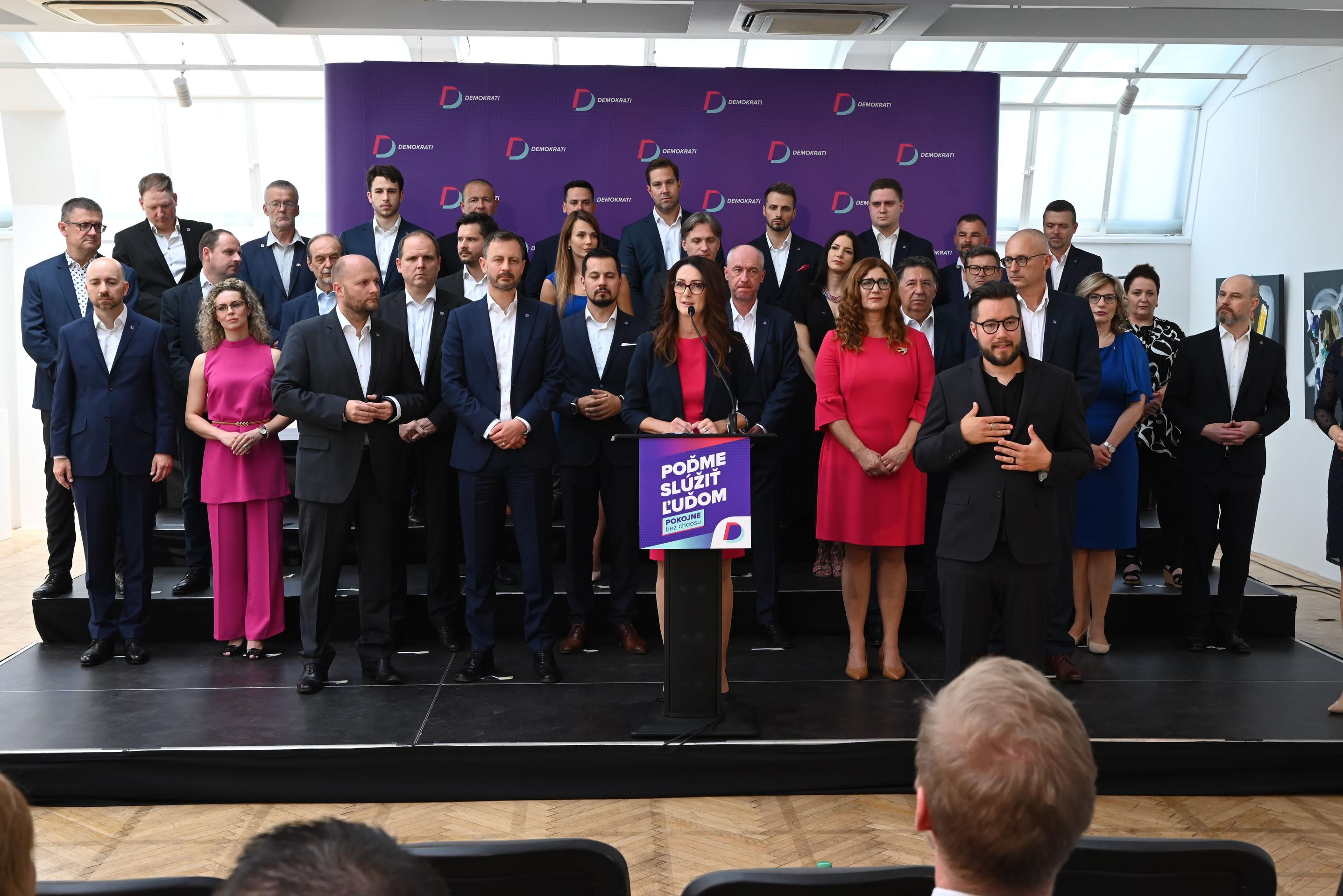 Členovia strany Demokrati.