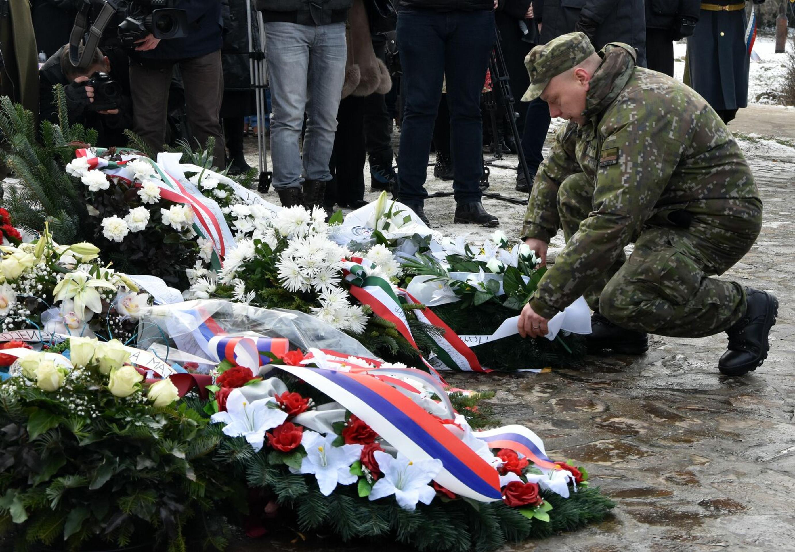 Pietna spomienka pri príležitosti 10. výročia leteckého nešťastia pri obci Hejce