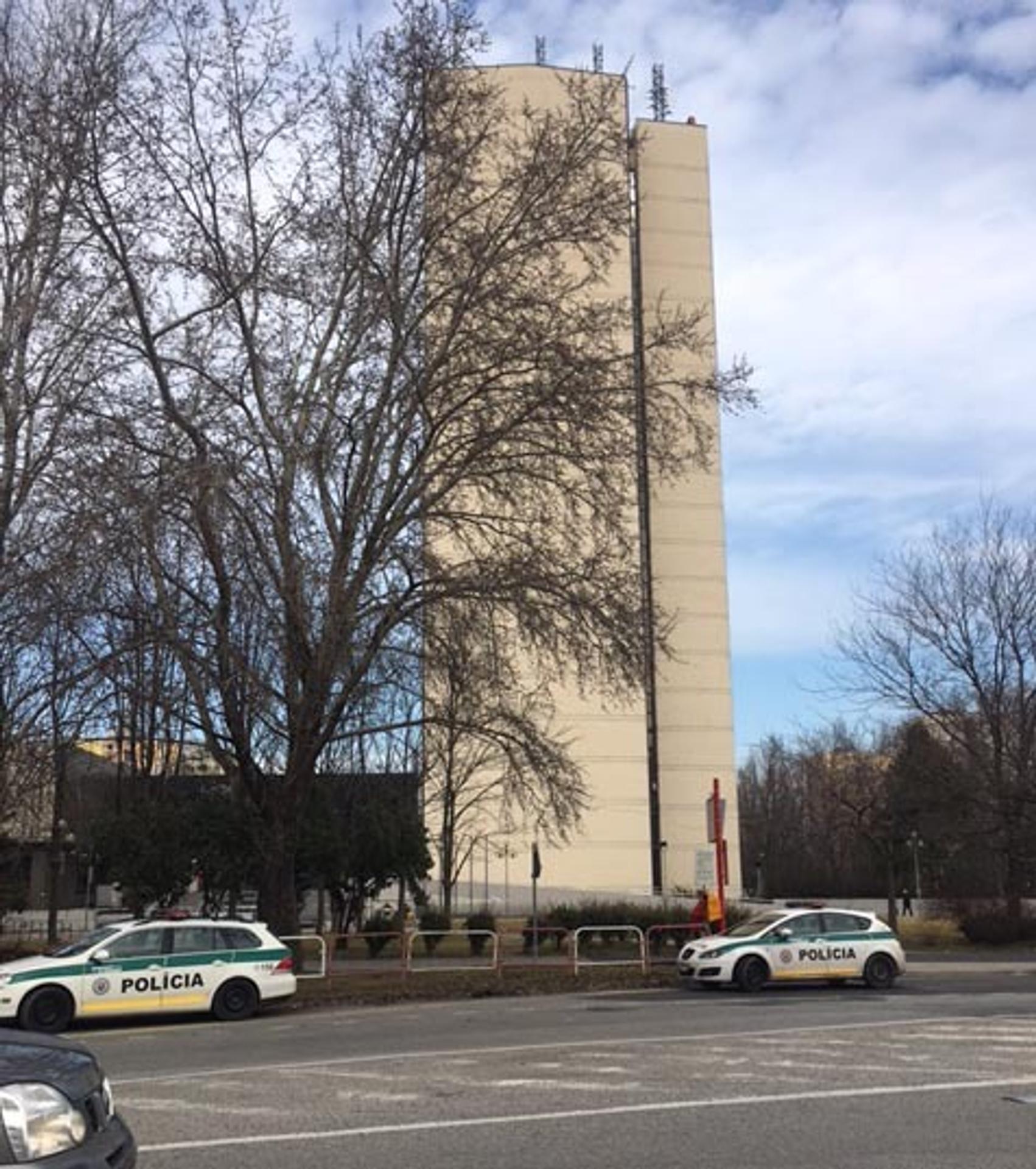 V Technopole zasahujú záchranné zložky.