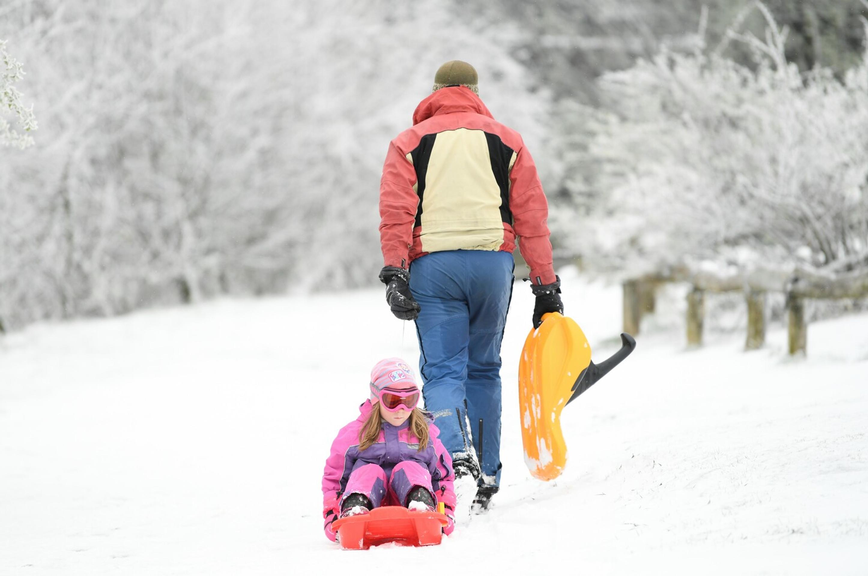 Po náraze do stromu zahynul mladý pár