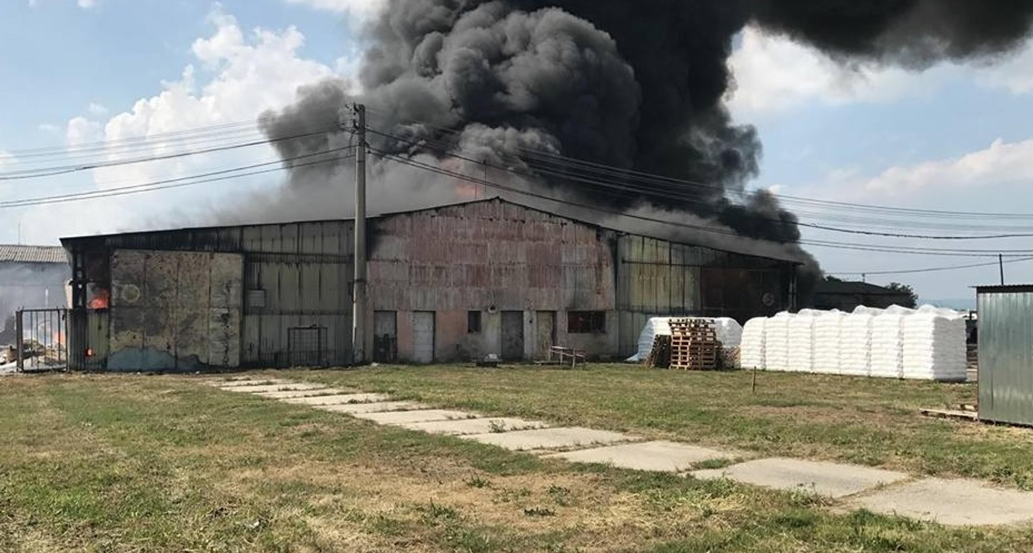 Požiar v Dunajskej Lužnej.