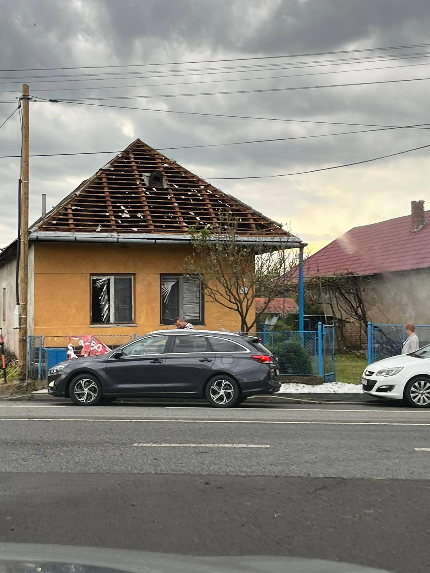 Závadka, následky búrky. 