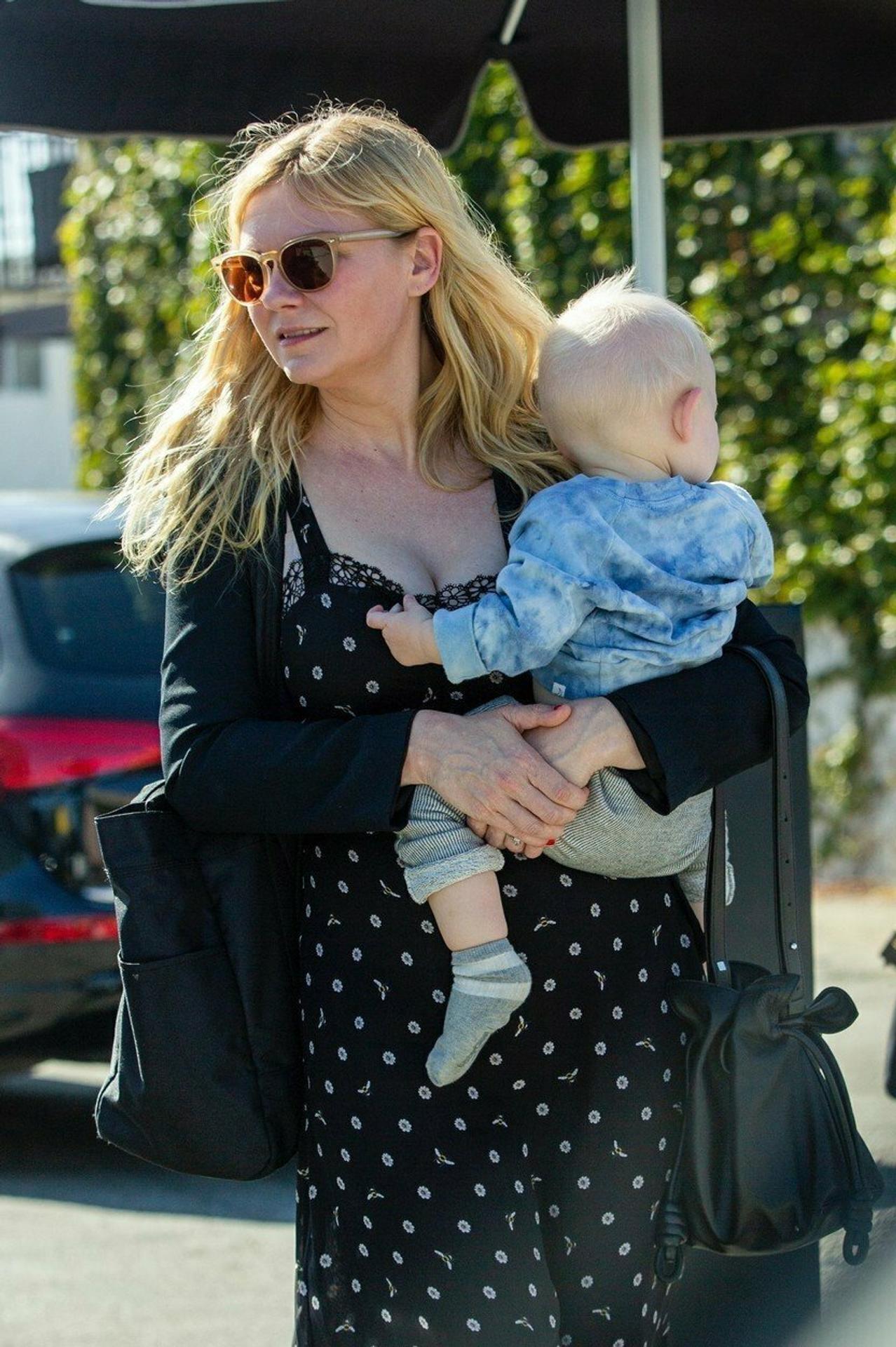 Kirsten Dunst so synčekom.