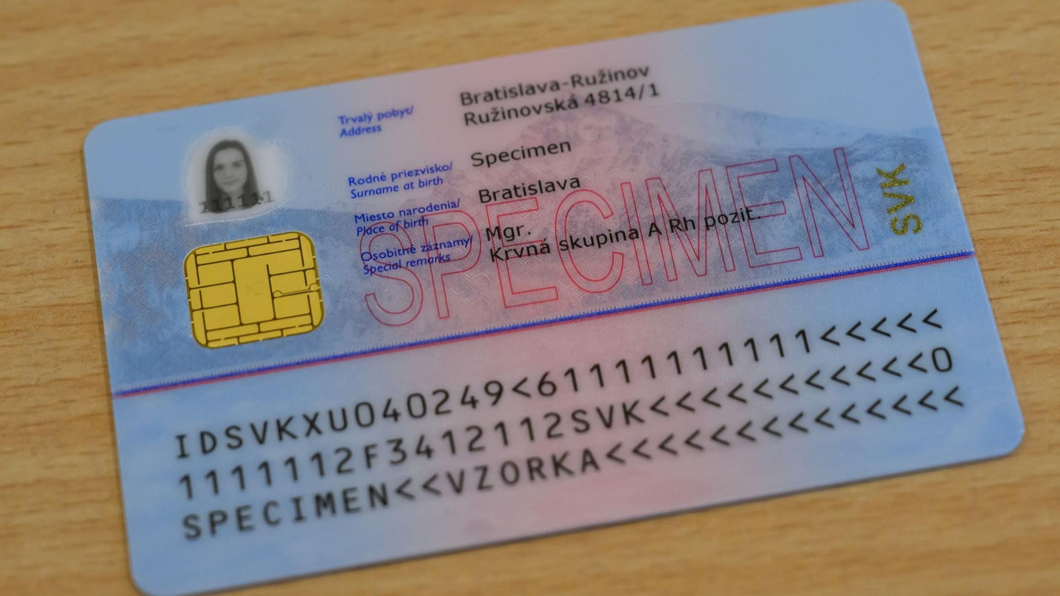 MV vydáva nové občianske preukazy