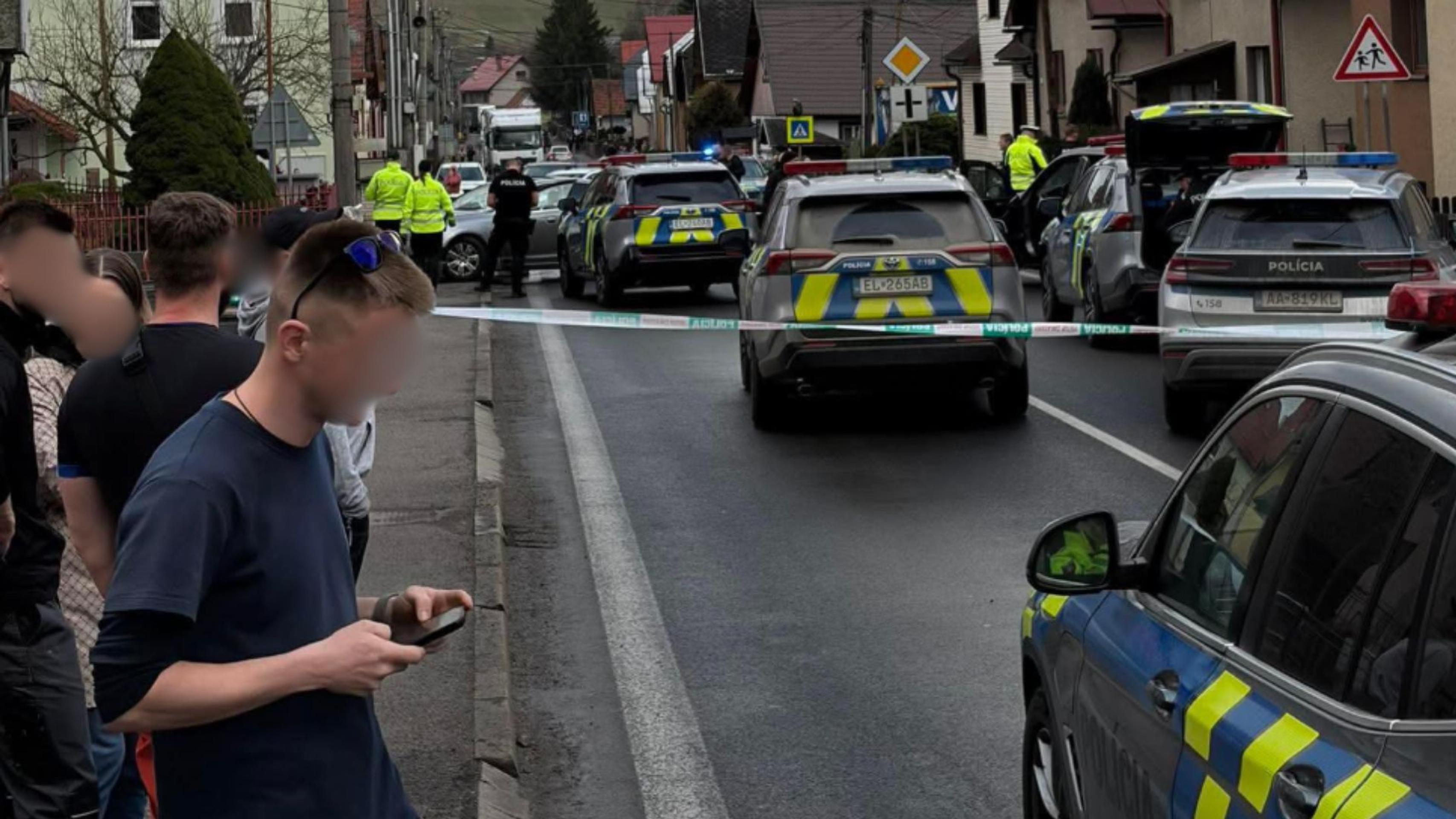 V obci Sedliacka Dubová zasahujú policajti