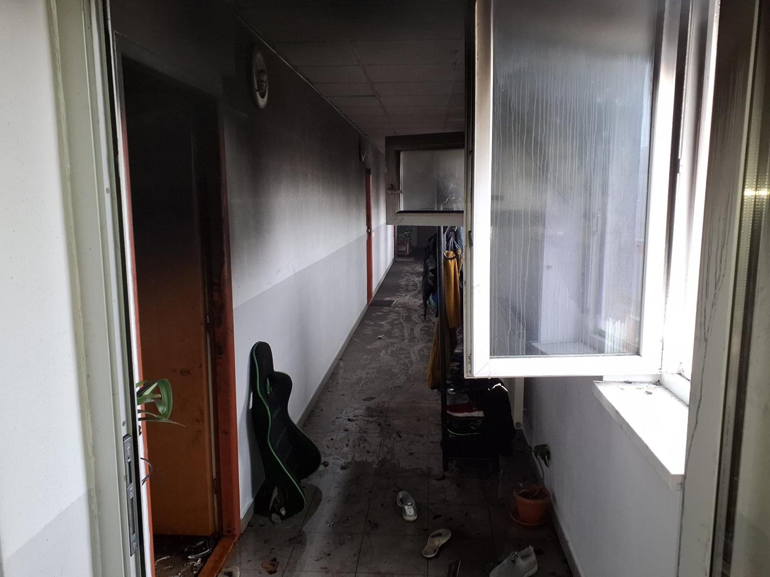 Požiar bytu v Senici.