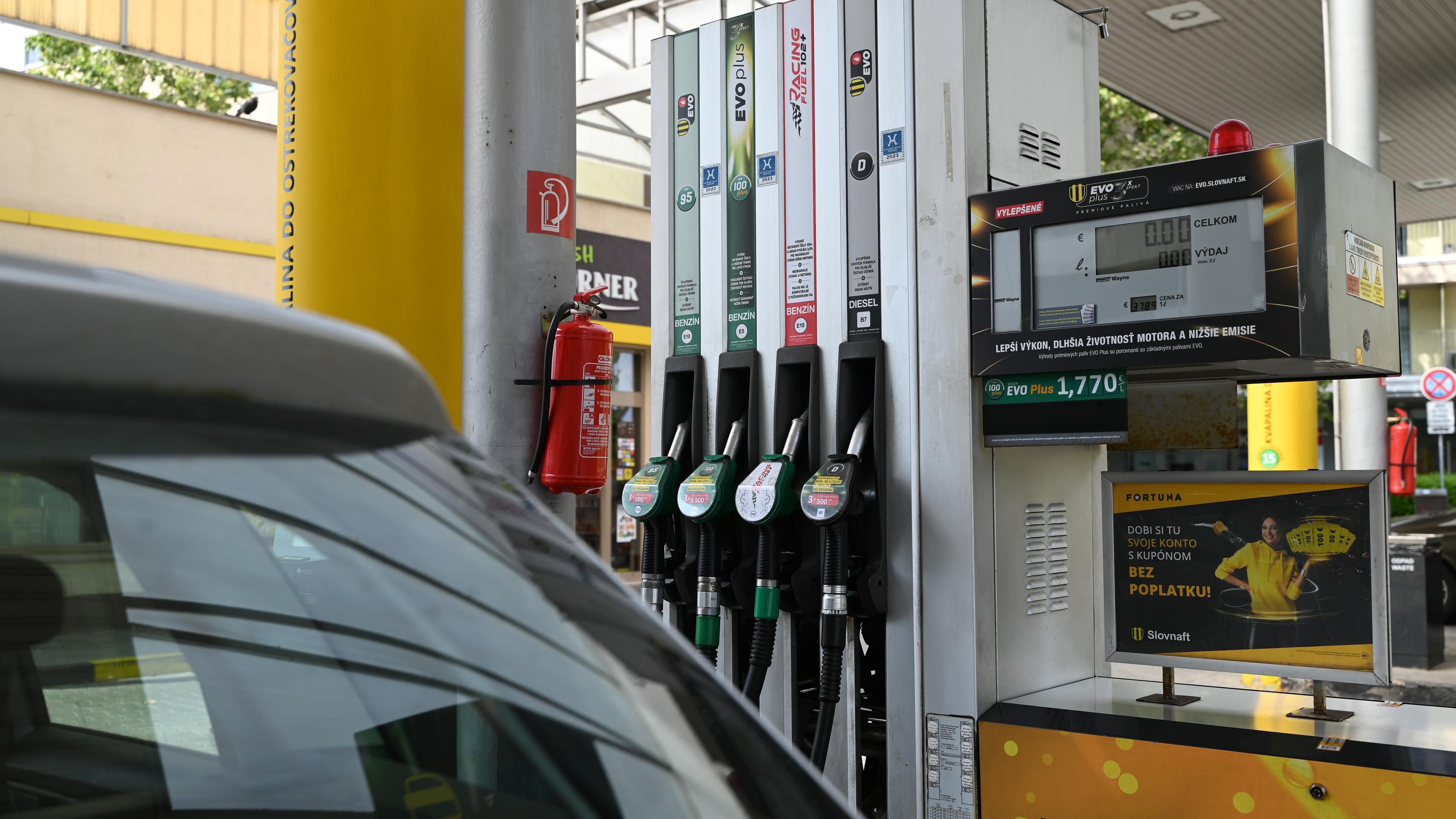 Palivo za takmer 4 eurá