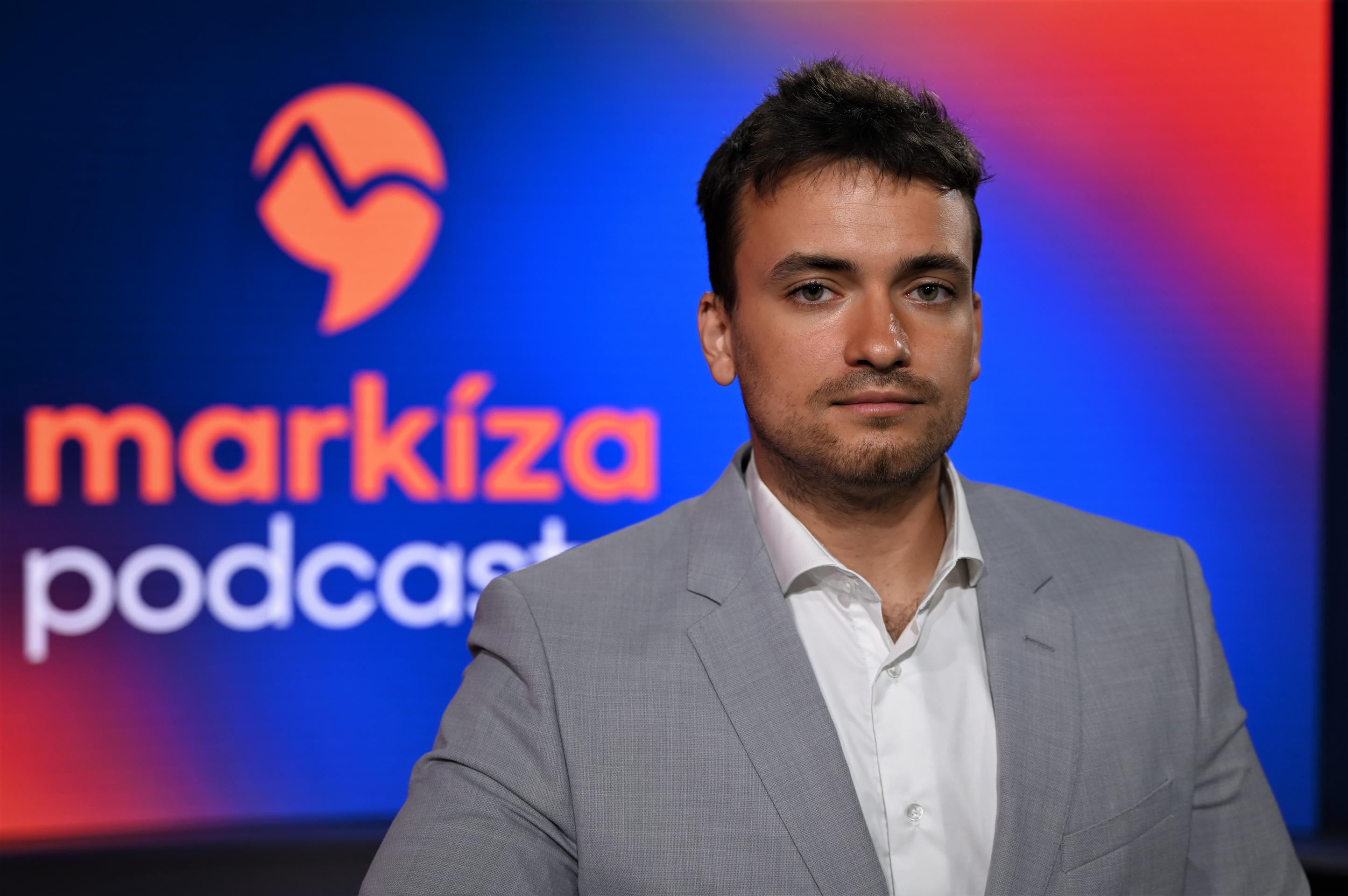 Adel Ghannam v Cirkus Politikus.