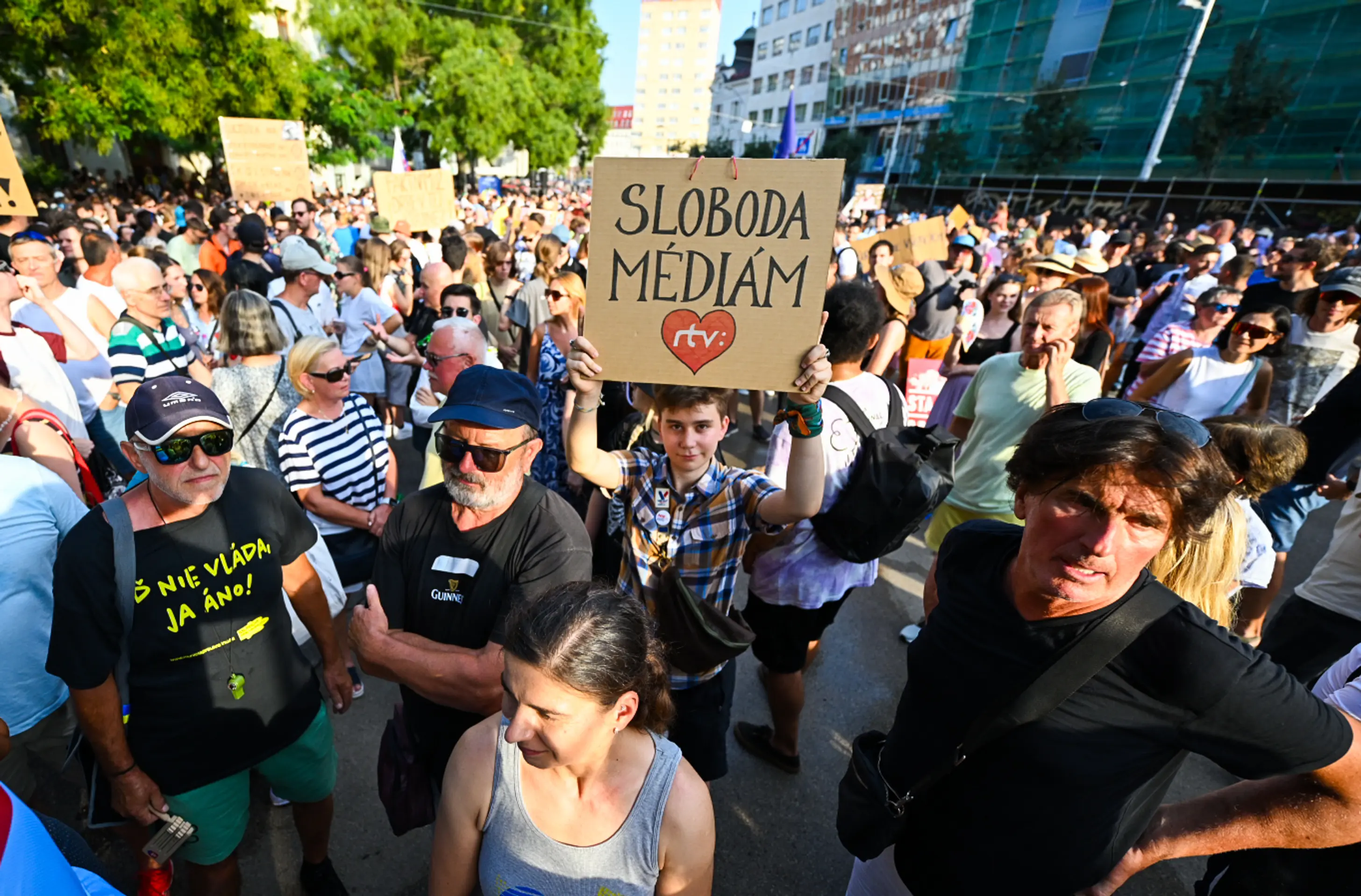 Protest na SNP pre kroky ministerky kultúry a ministra spravodlivosti.