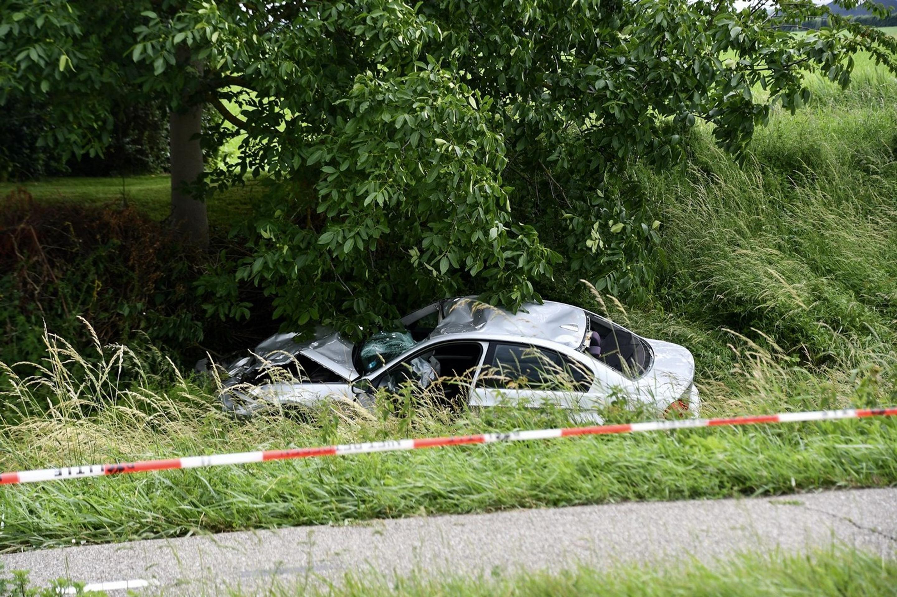 Nehoda v Holandsku, pri ktorej narazilo auto do skupiny žiakov