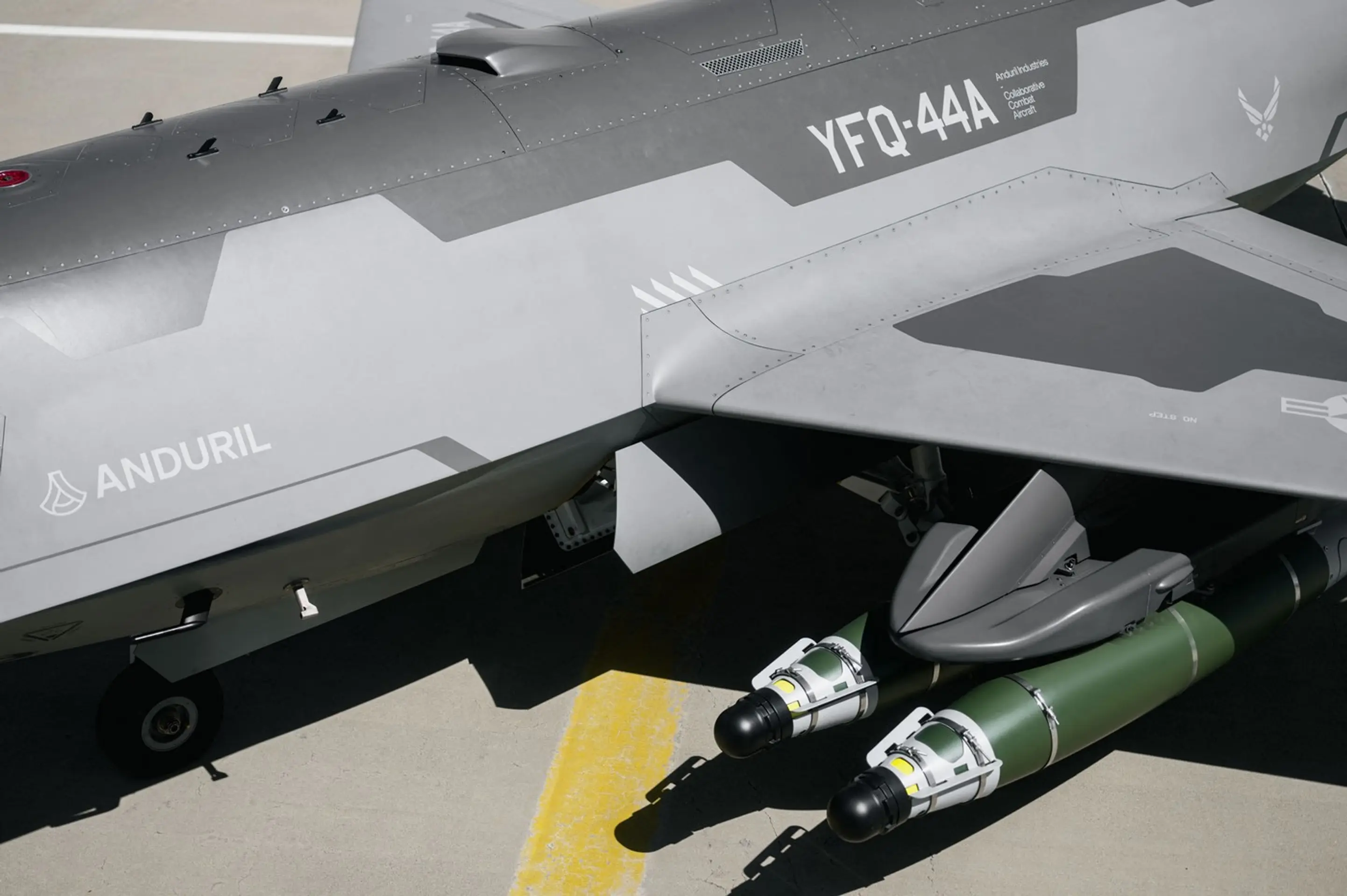 Bezpilotná stíhačka YFQ-44A Fury.