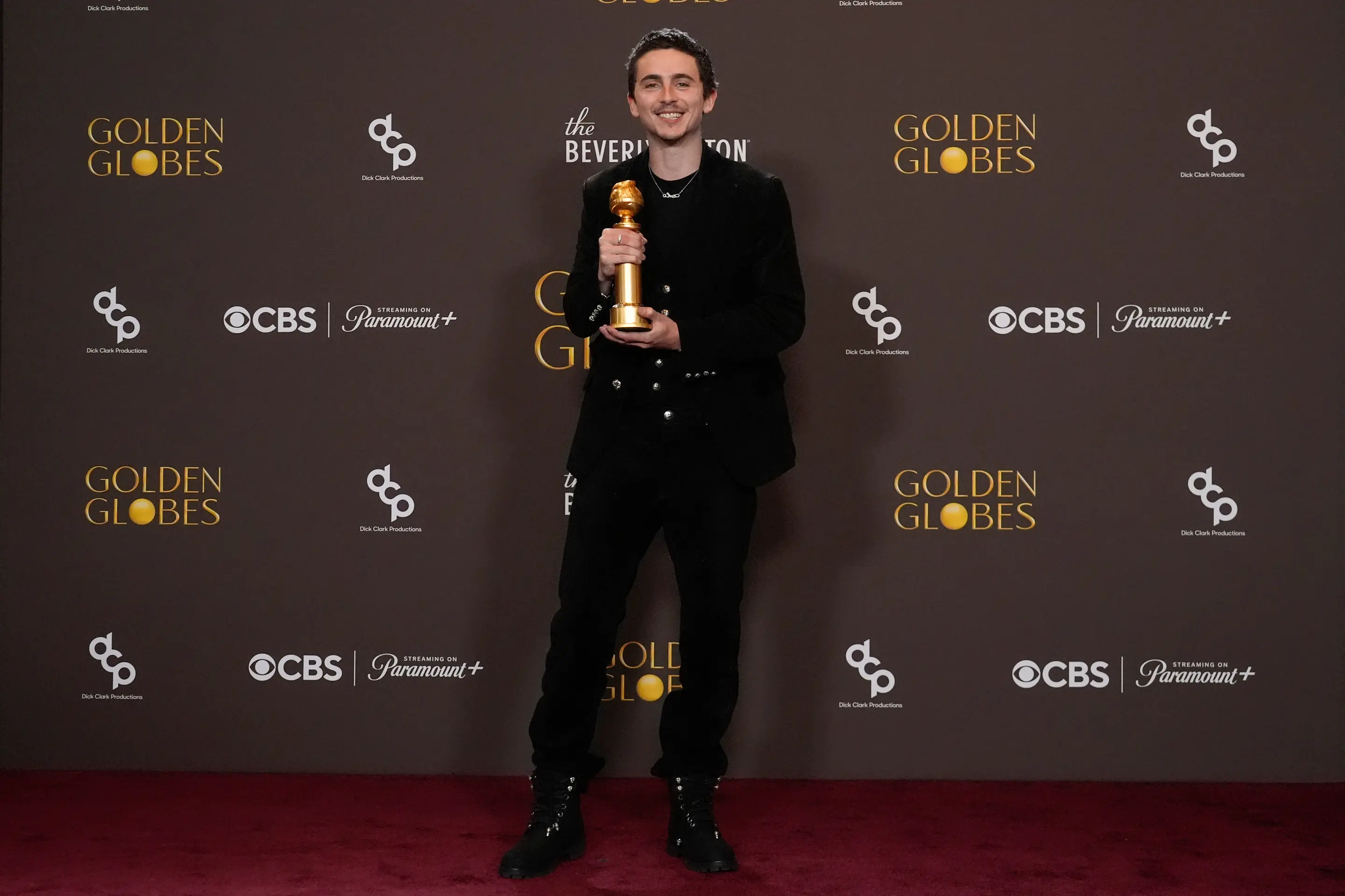 Timothée Chalamet dostal cenu za najlepší herecký výkon mužského herca vo filme Marty Supreme počas 83. ročníka Zlatých glóbusov.