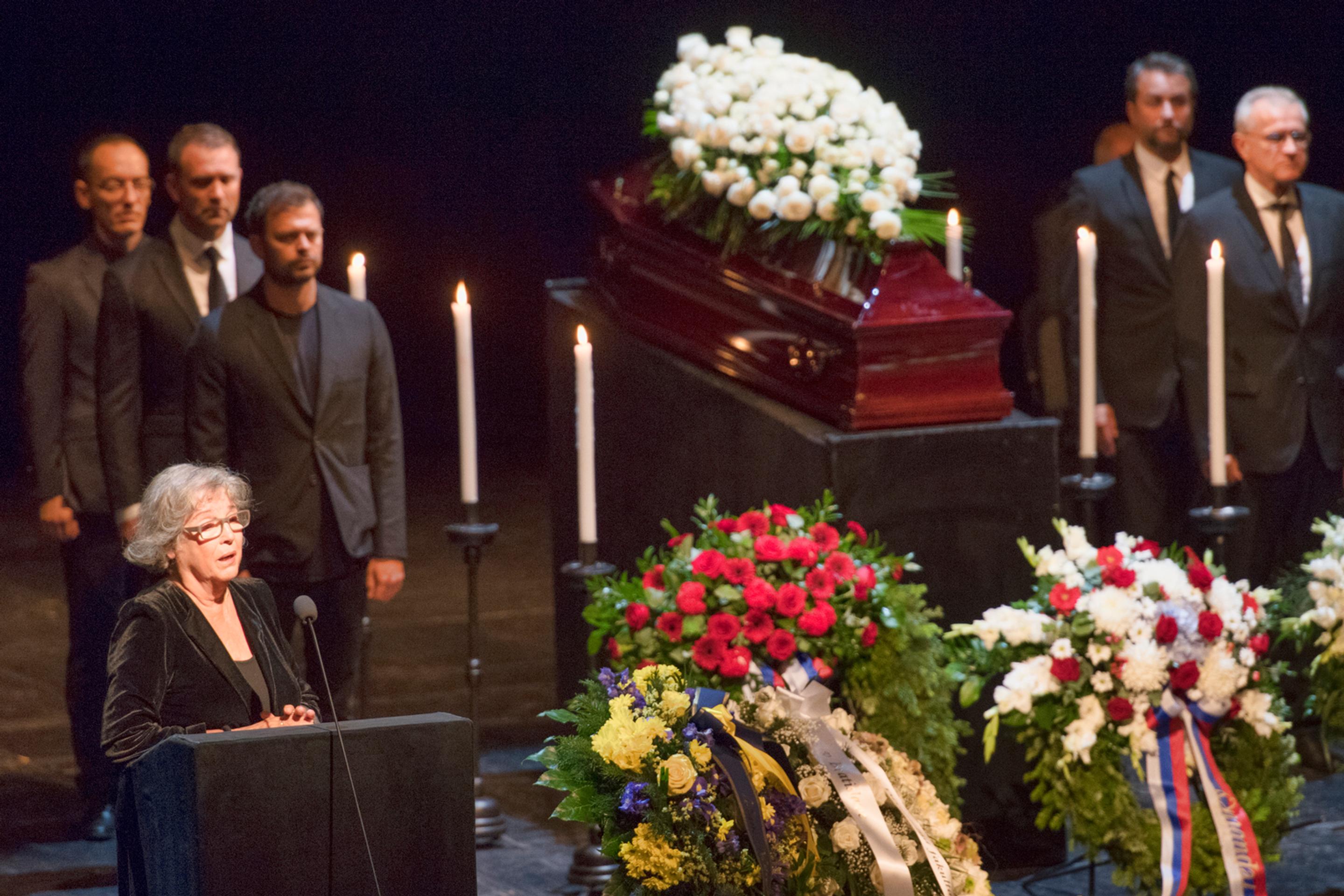 Posledná rozlúčka s legendárnym hercom Stanom Dančiakom.