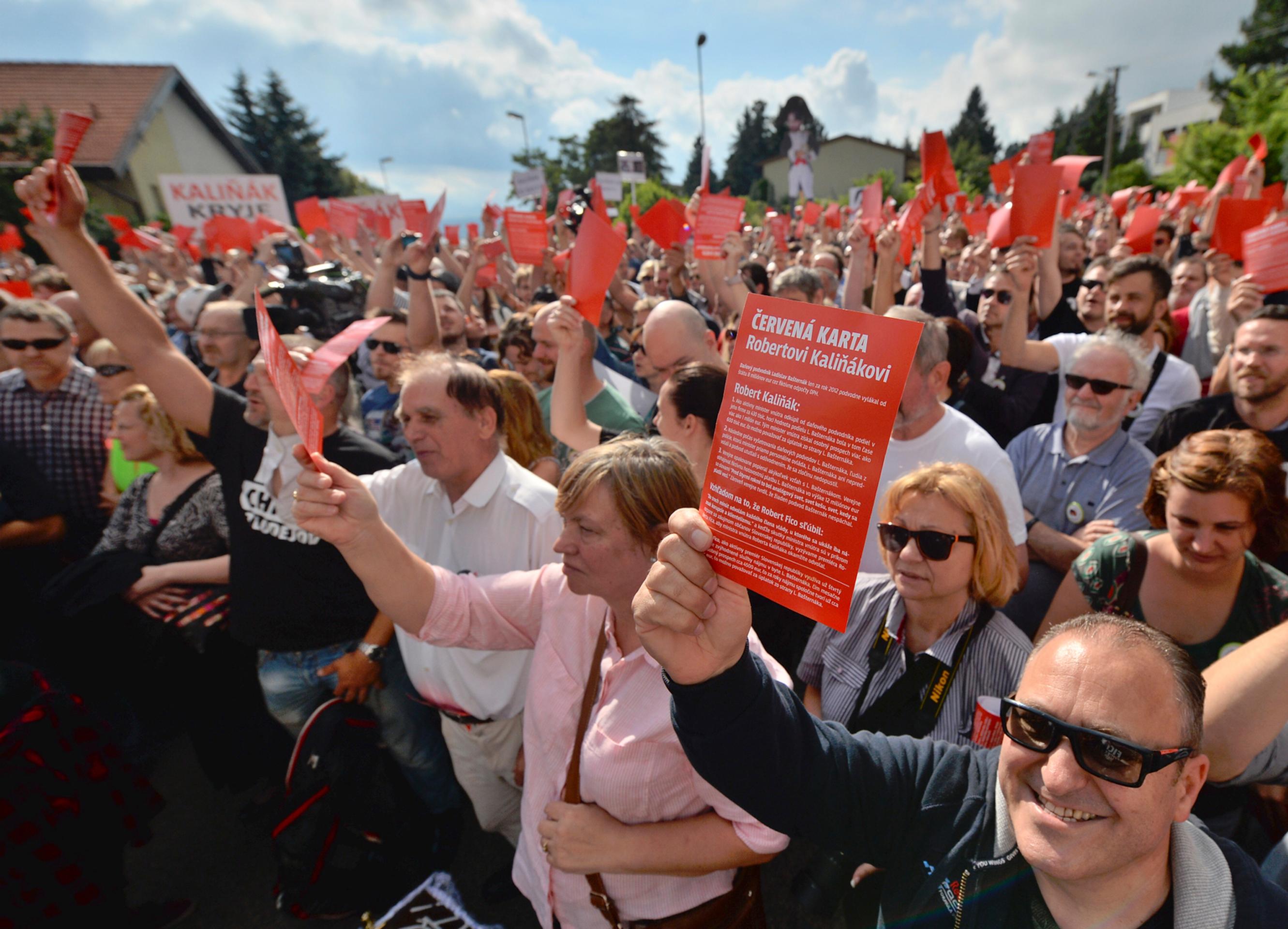 Protest pred Bonaparte.