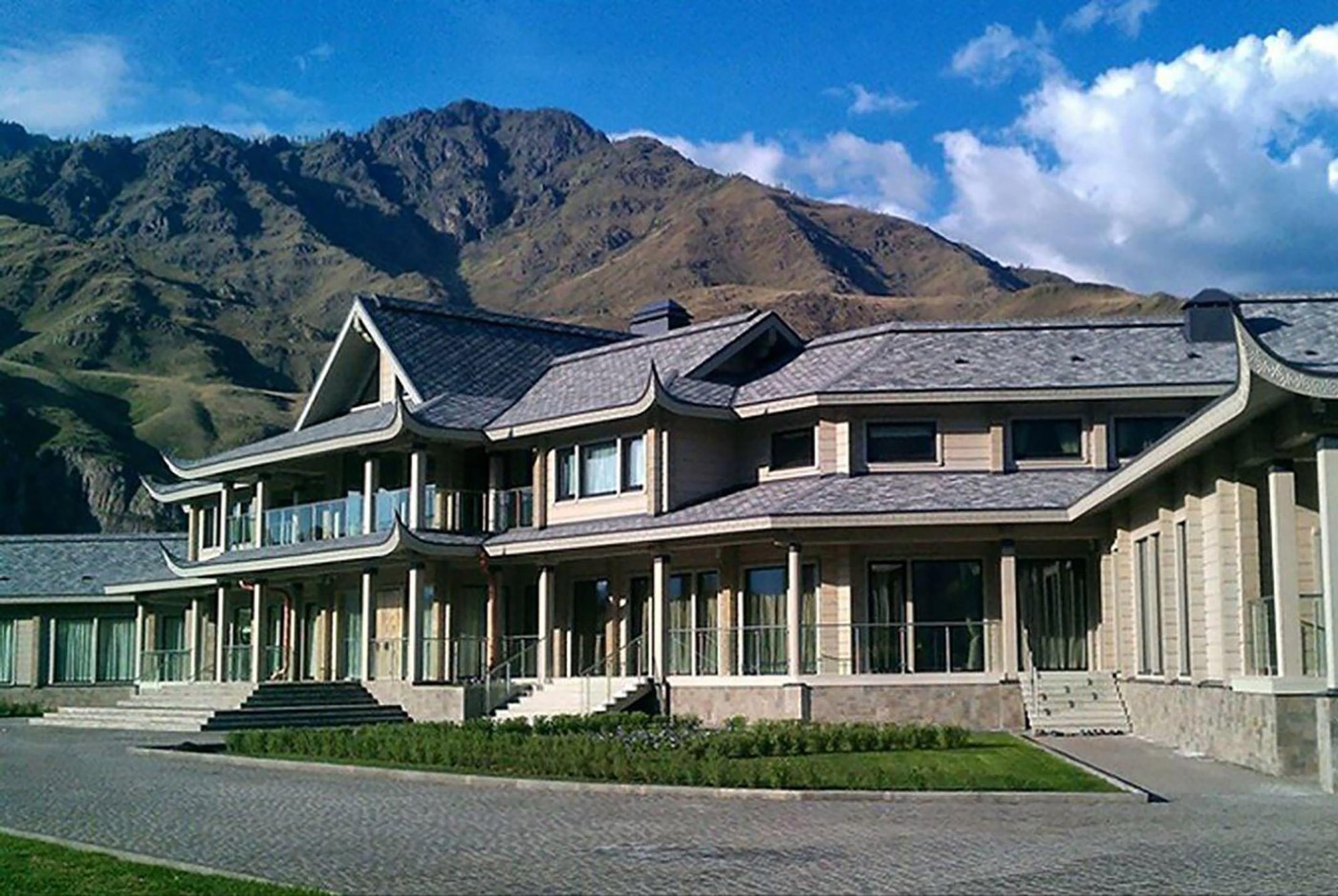 Putinovu daču zničil požiar.