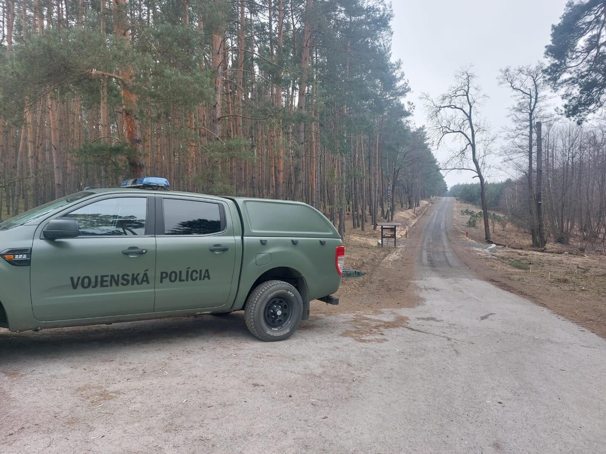 Na mieste vykonávajú policajti potrebné úkony