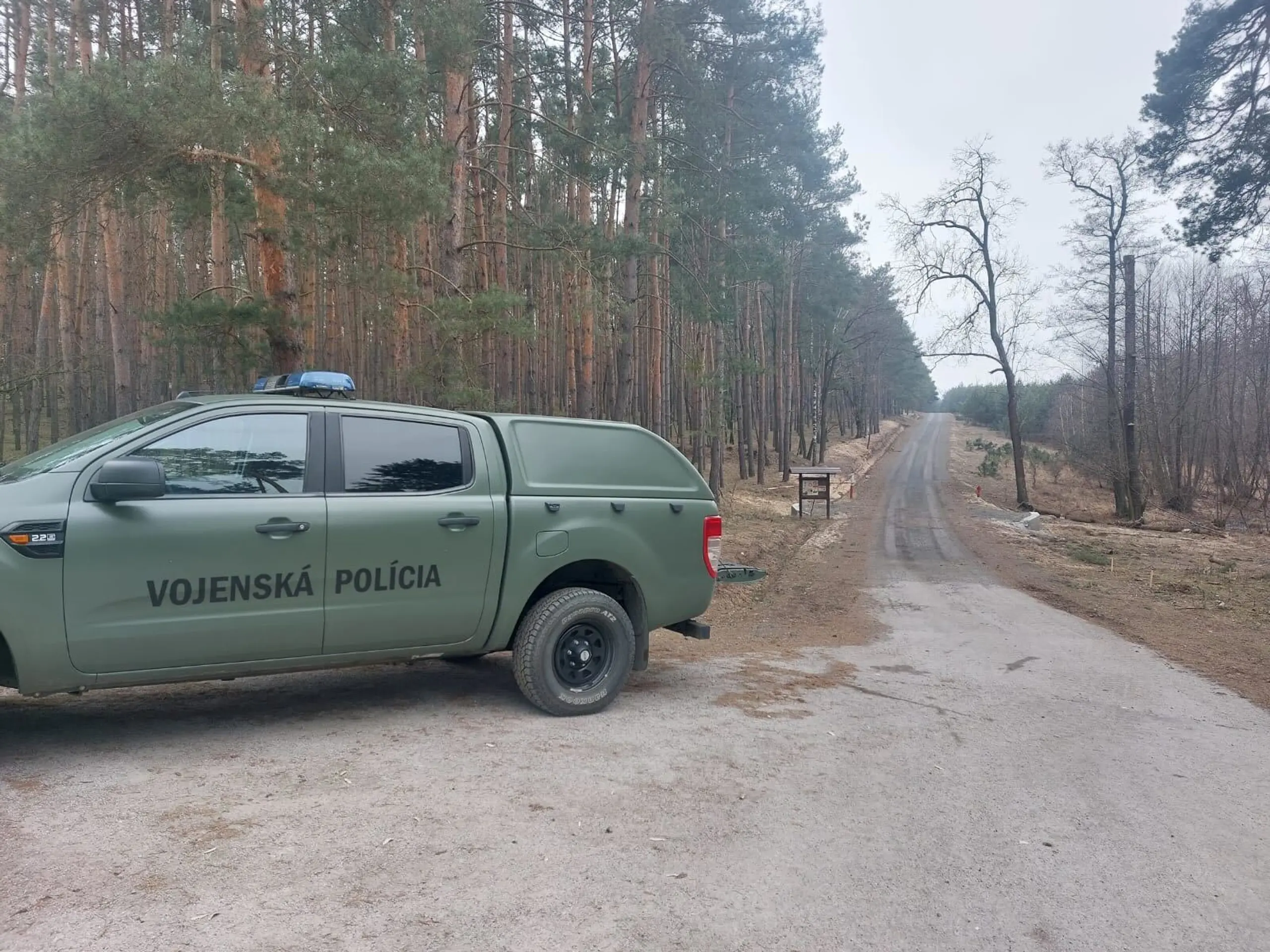 Na mieste vykonávajú policajti potrebné úkony