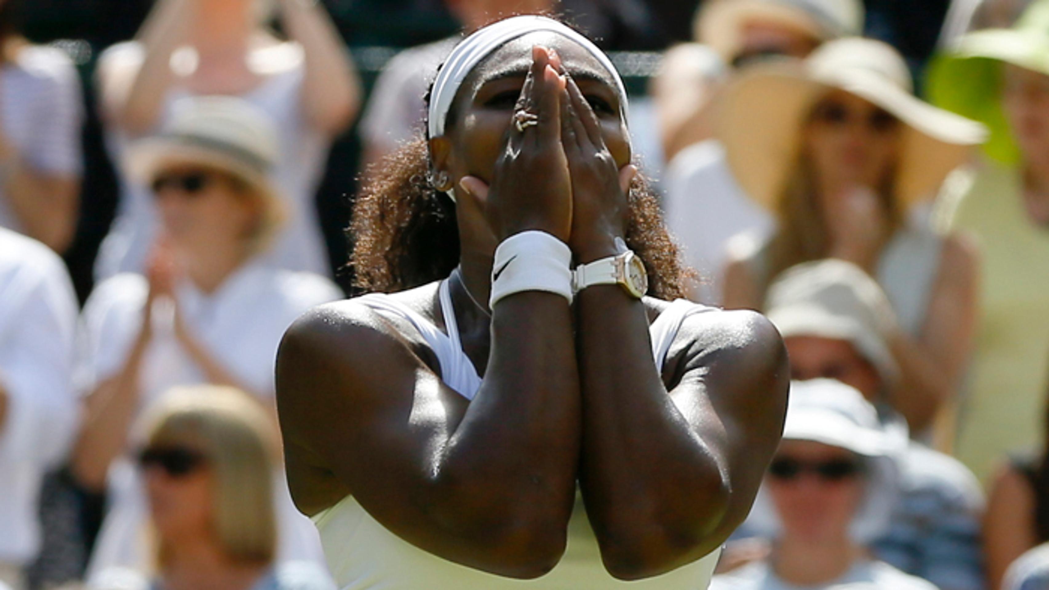 Serena Williamsová reaguje na víťazstvo vo Wimbledone.