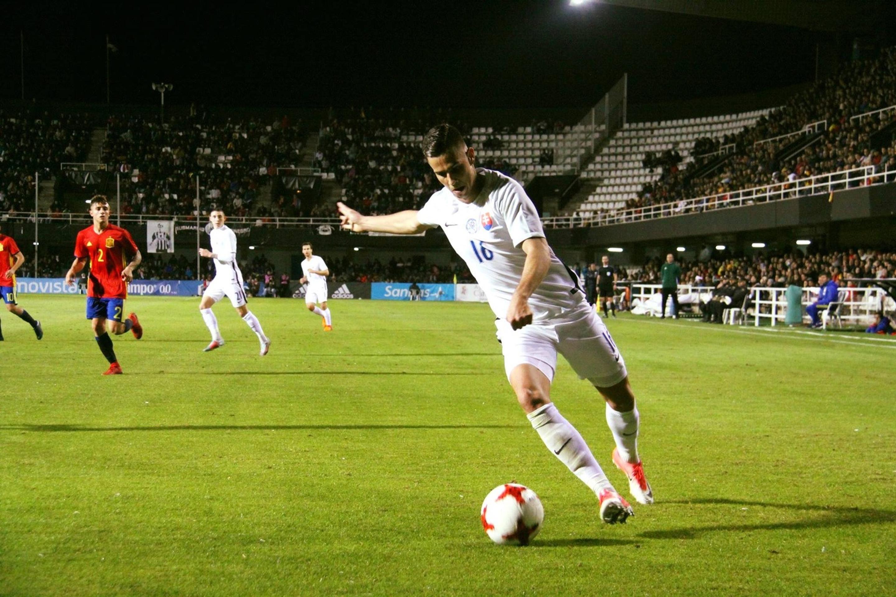 Dávid Hancko (vľavo) na momentke s exspoluhráčom Róbertom Mazáňom.