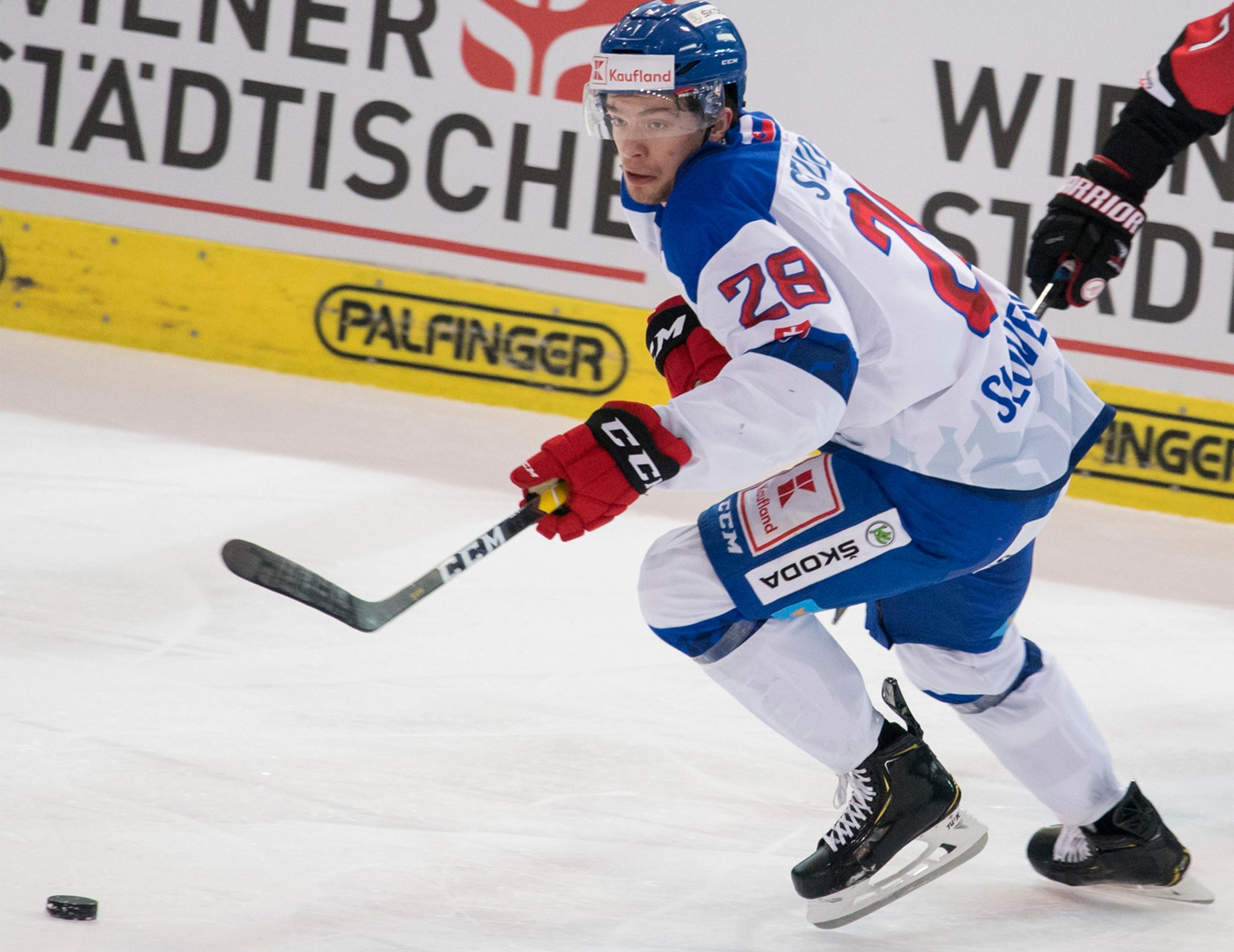 Marián Studenič v zápase Euro Hockey Challenge v Rakúsku.