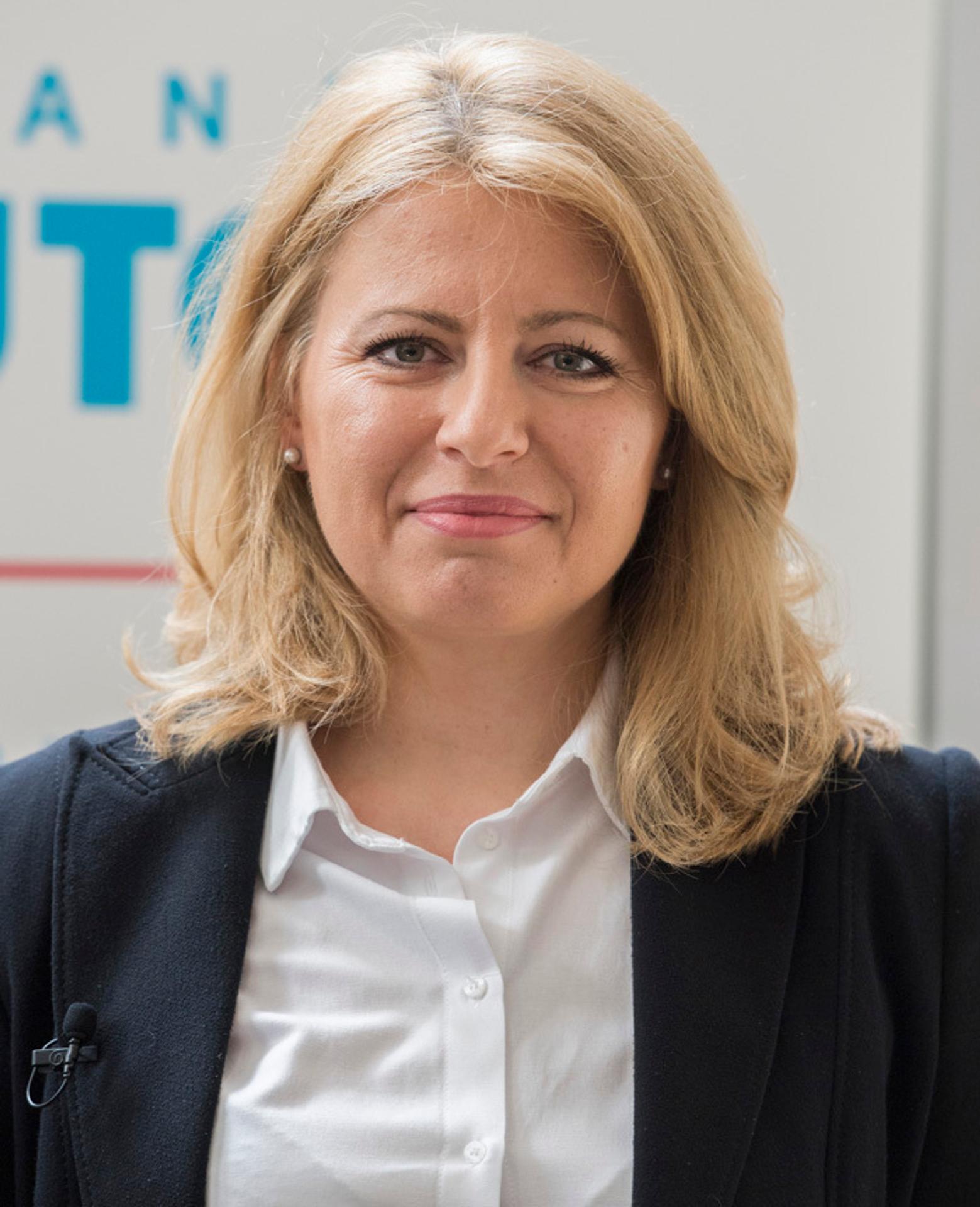 Zuzana Čaputová na prijatí u prezidenta Andreja Kisku po získaní Goldmanovej ceny. (2. mája  2016) 