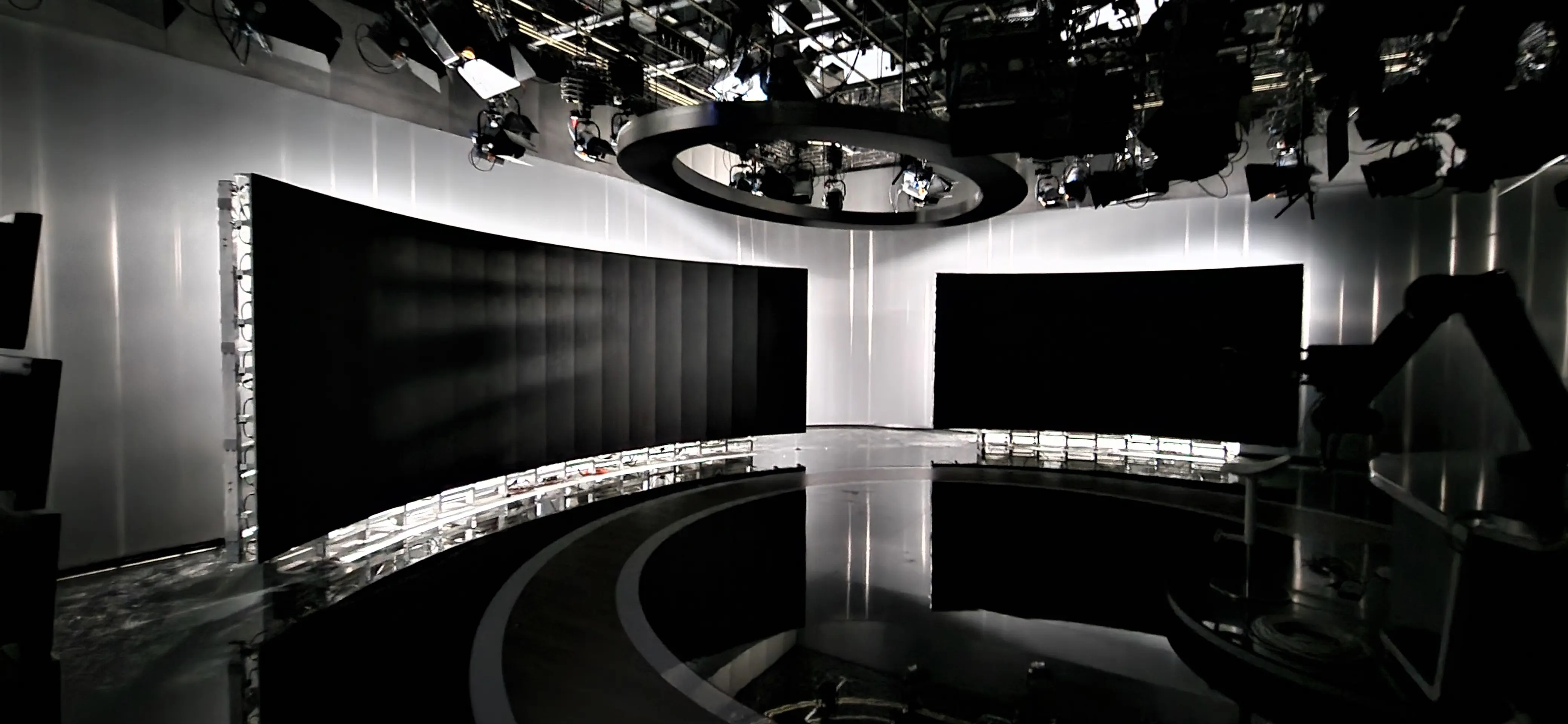Rekonštrukcia štúdia Televíznych novín.