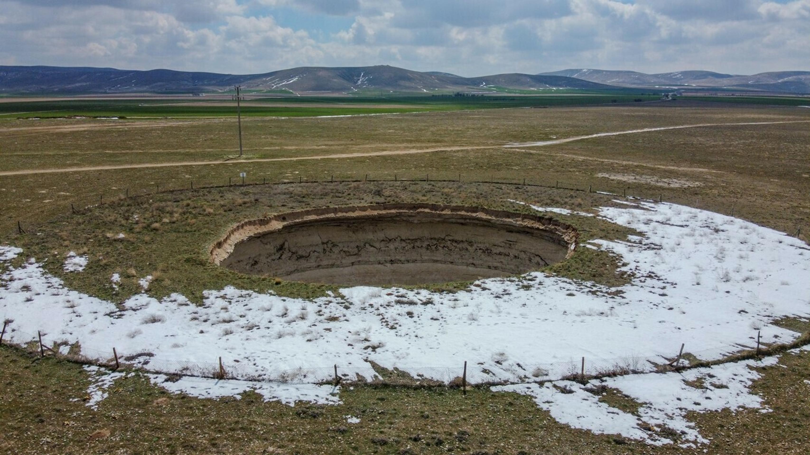 Krasový kráter v Turecku