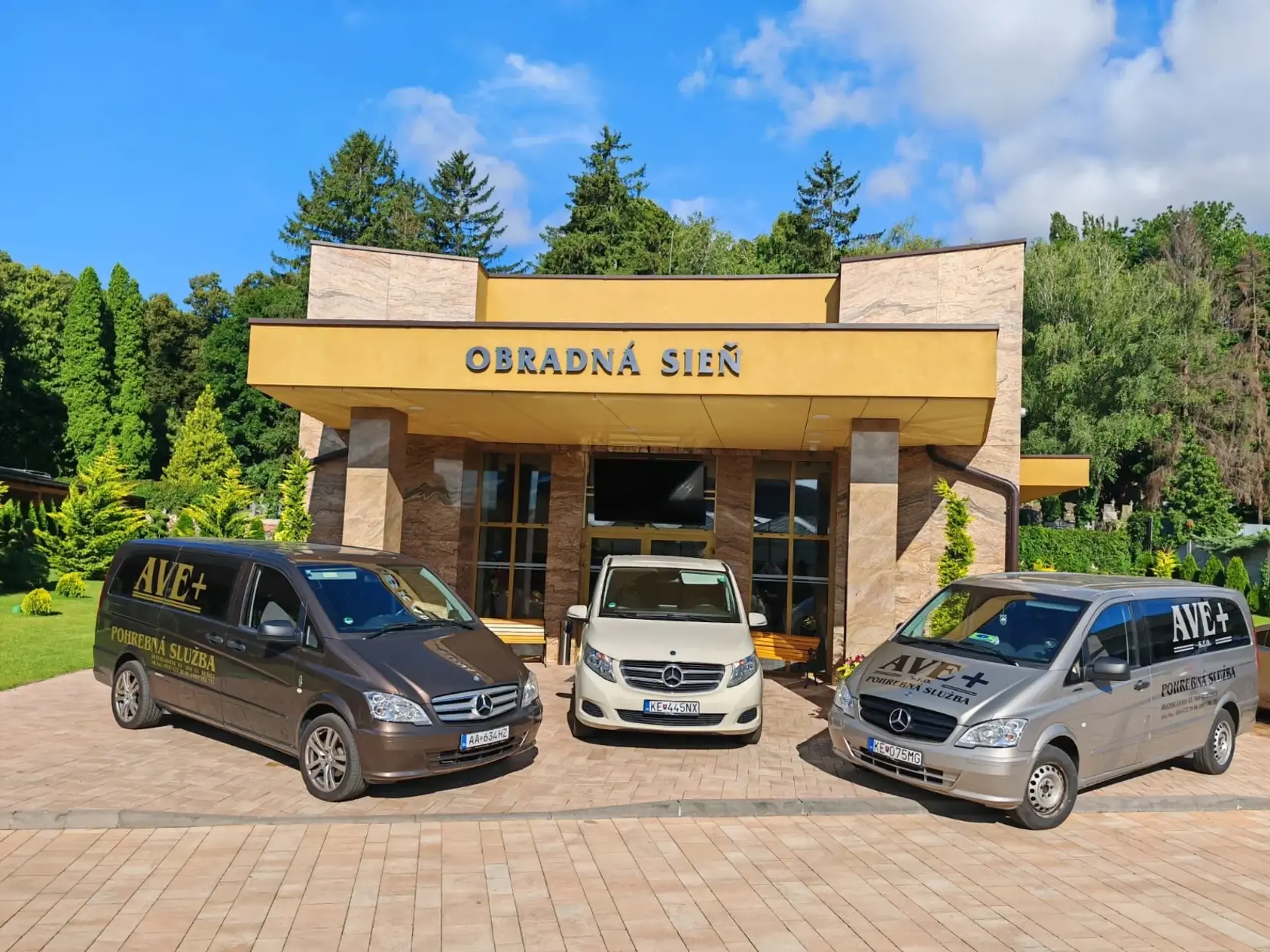 Prípravy na rozlúčku s rómskym kráľom.