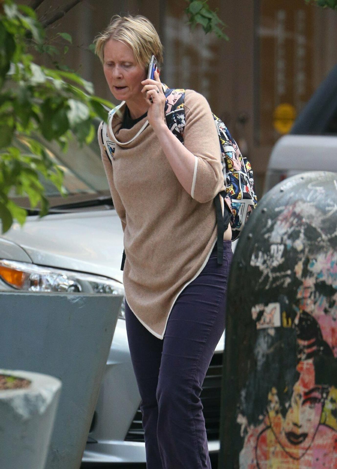 Cynthia Nixon v uliciach New Yorku.