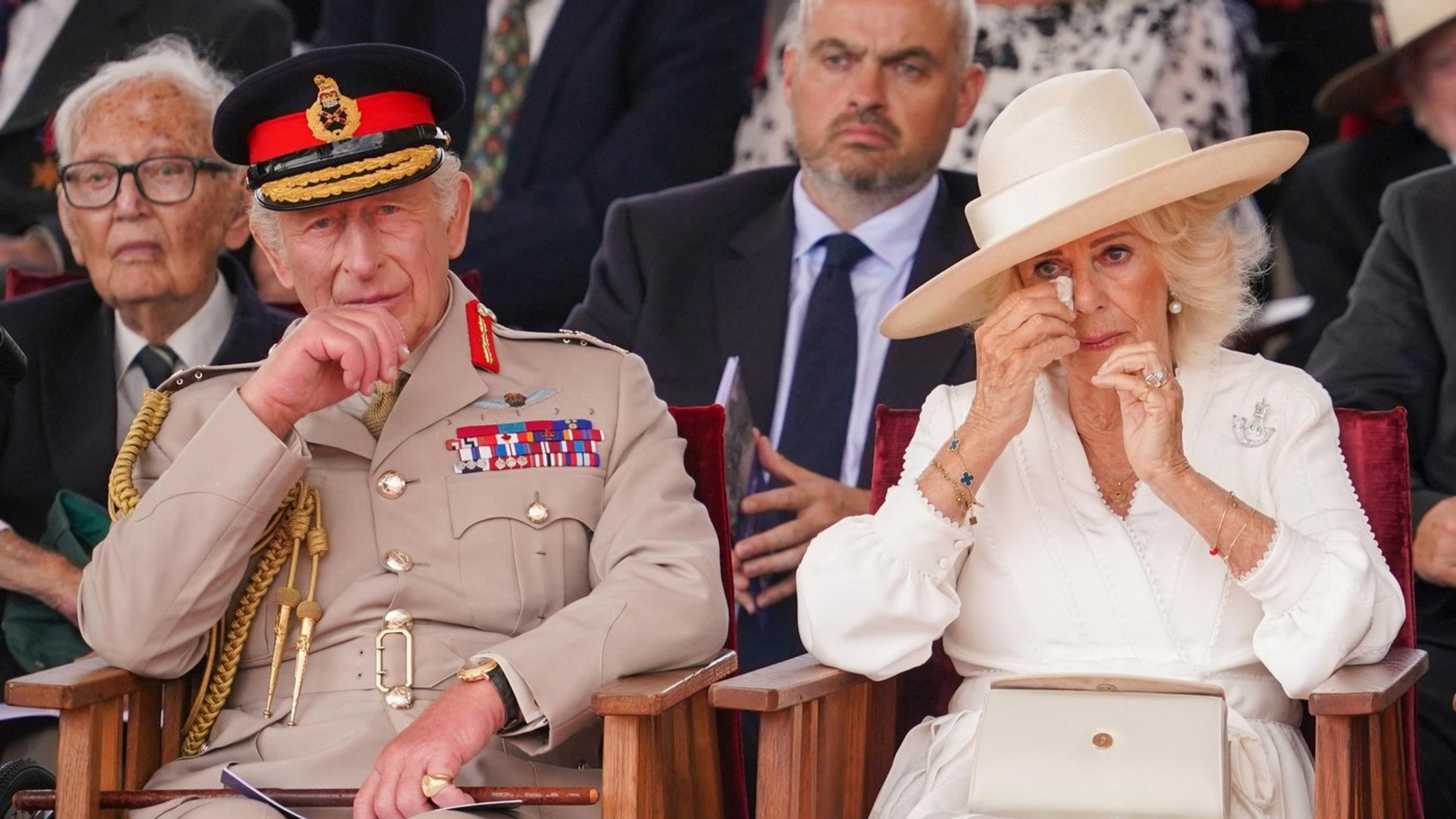 Slová veterána dohnali Karola III. a Camillu k slzám