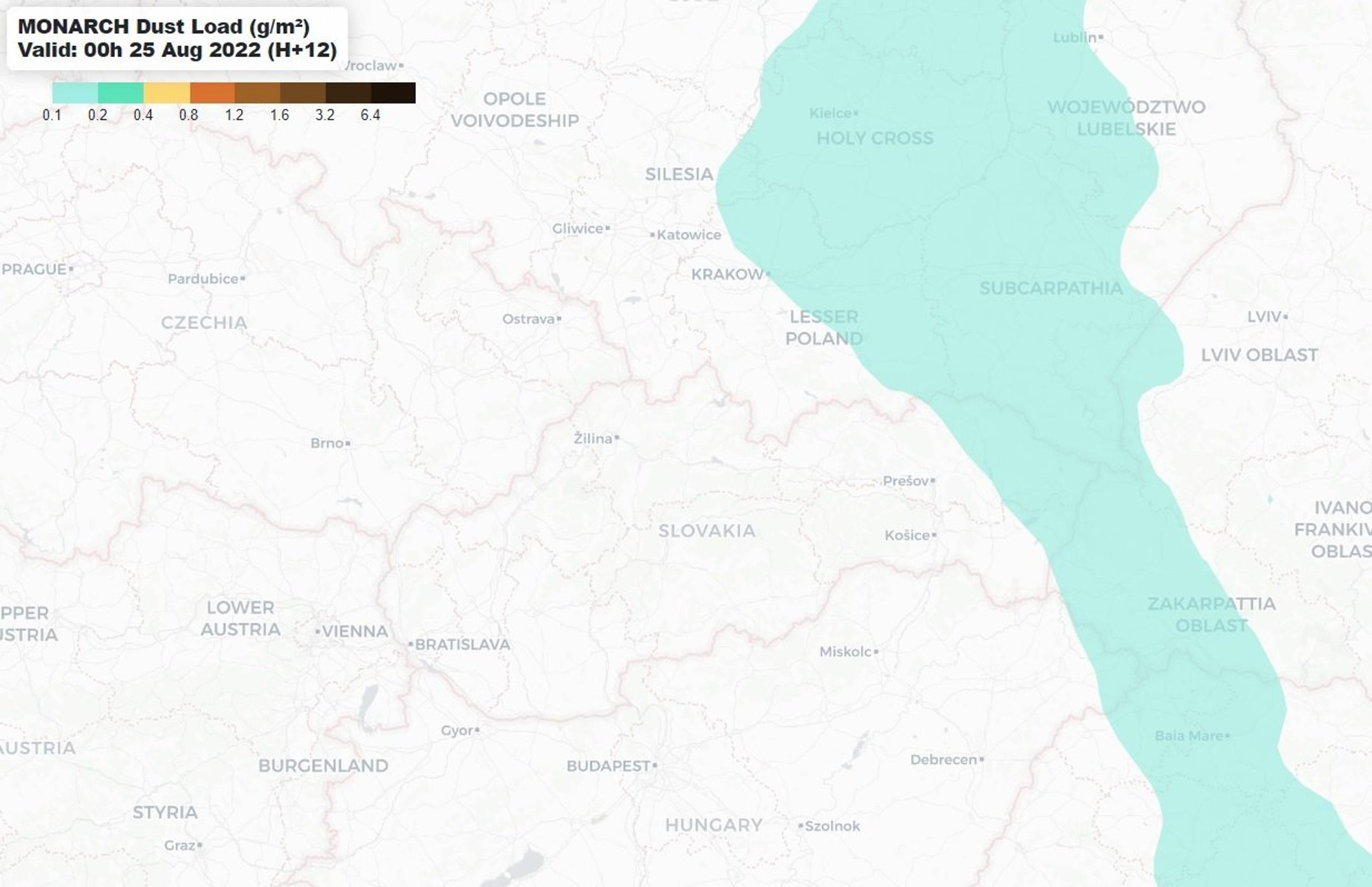 Predpoveď prachu vo vzduchu v celom vertikálnom profile nad územím Slovenska a okolitých štátov v jednotkách g/m2 pre čas 00 h UTC dňa 25. augusta 2022