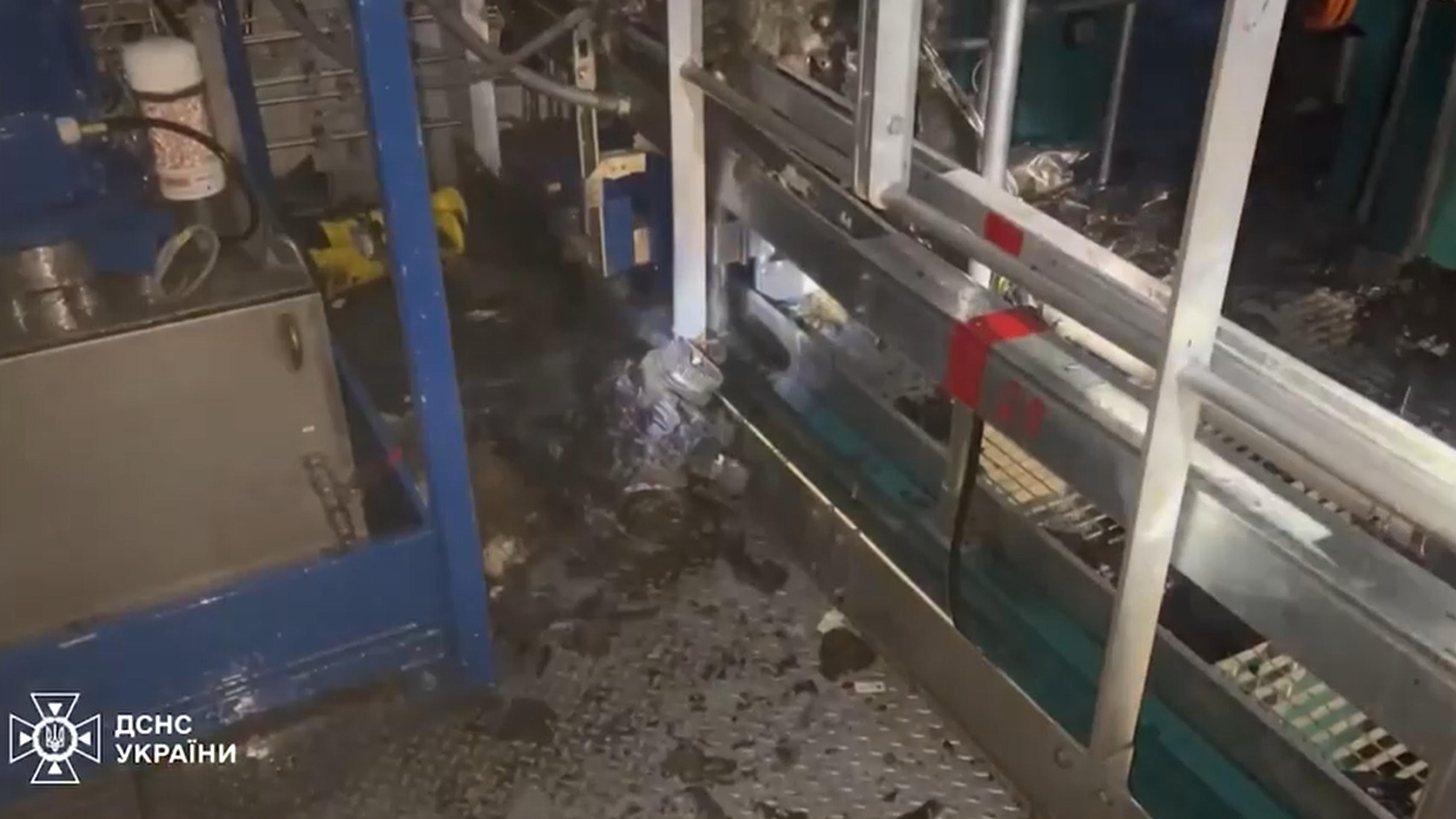 Spúšť vo vnútri sarkofágu po náraze dronu