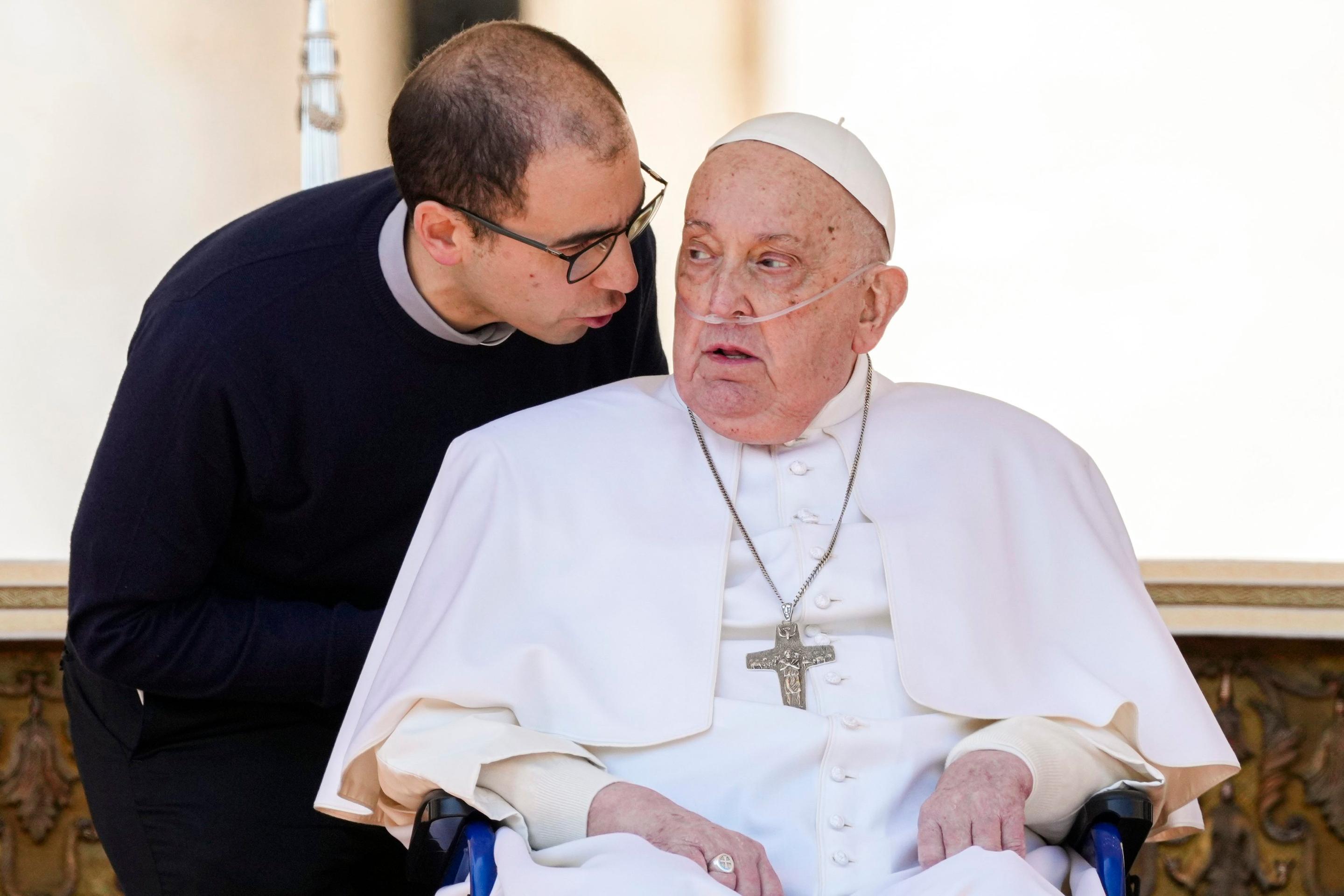 Pápež František na verejnosti.