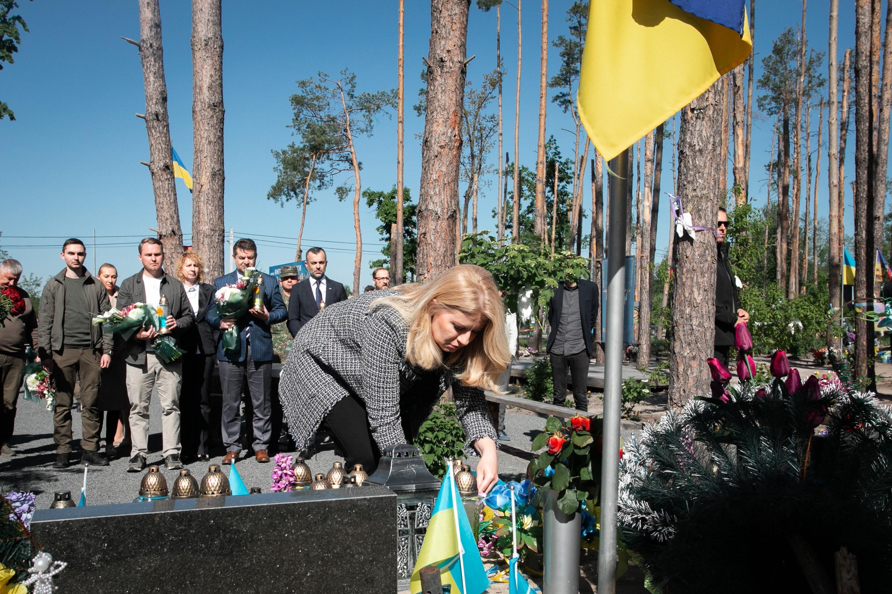 Prezidentka si uctila pamiatku obrancov Kyjeva.