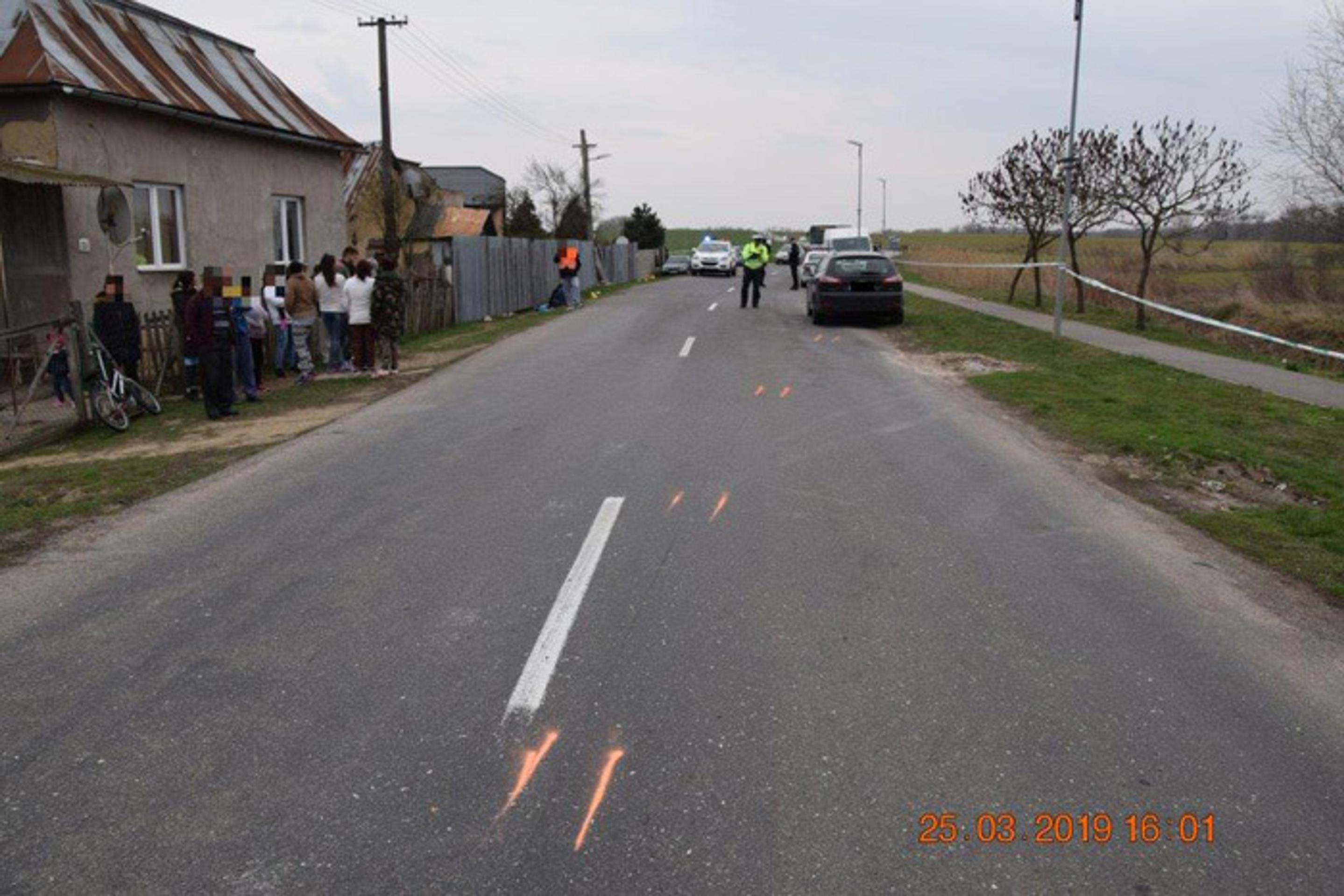 Auto po nehode v obci Drahňov, kde zomrel päťročný chlapec.