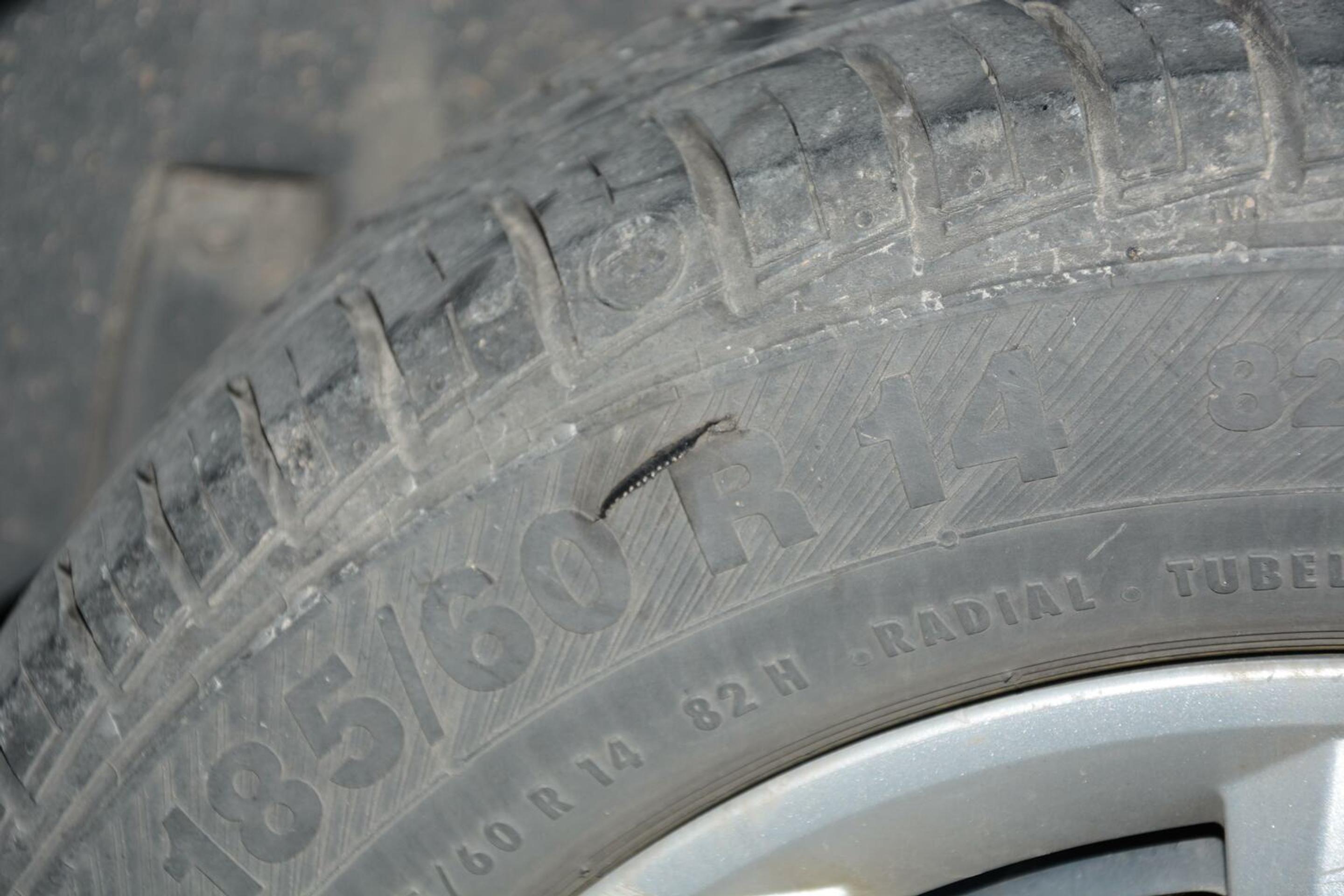 Prepichutá pneumatika.