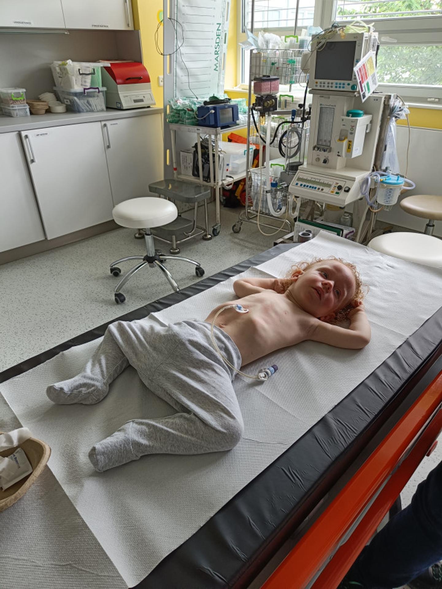 Dvojročnému Martinkovi z Olomouca sa vo štvrtok začal nový život