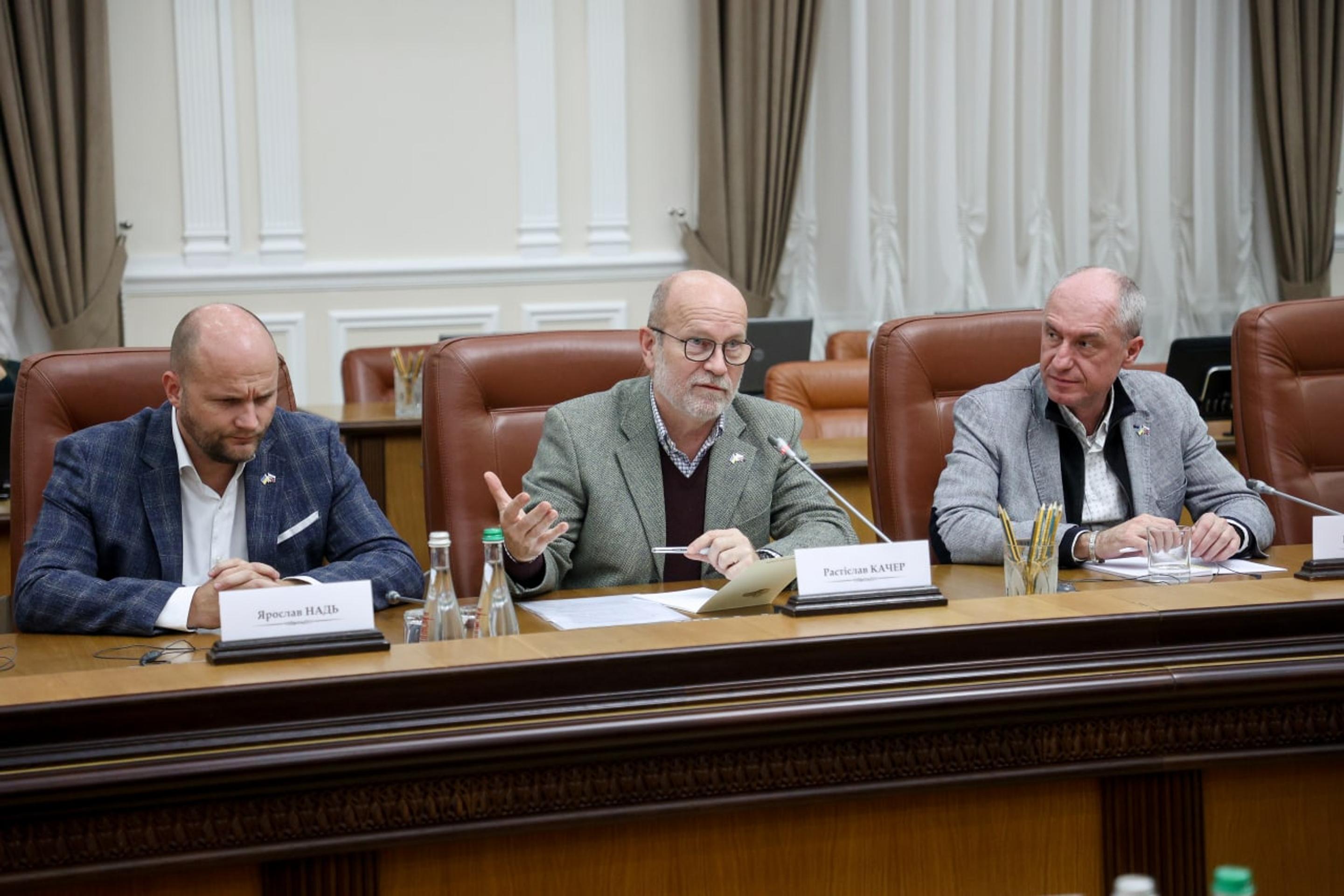 Slovenská delegácia na Ukrajine.