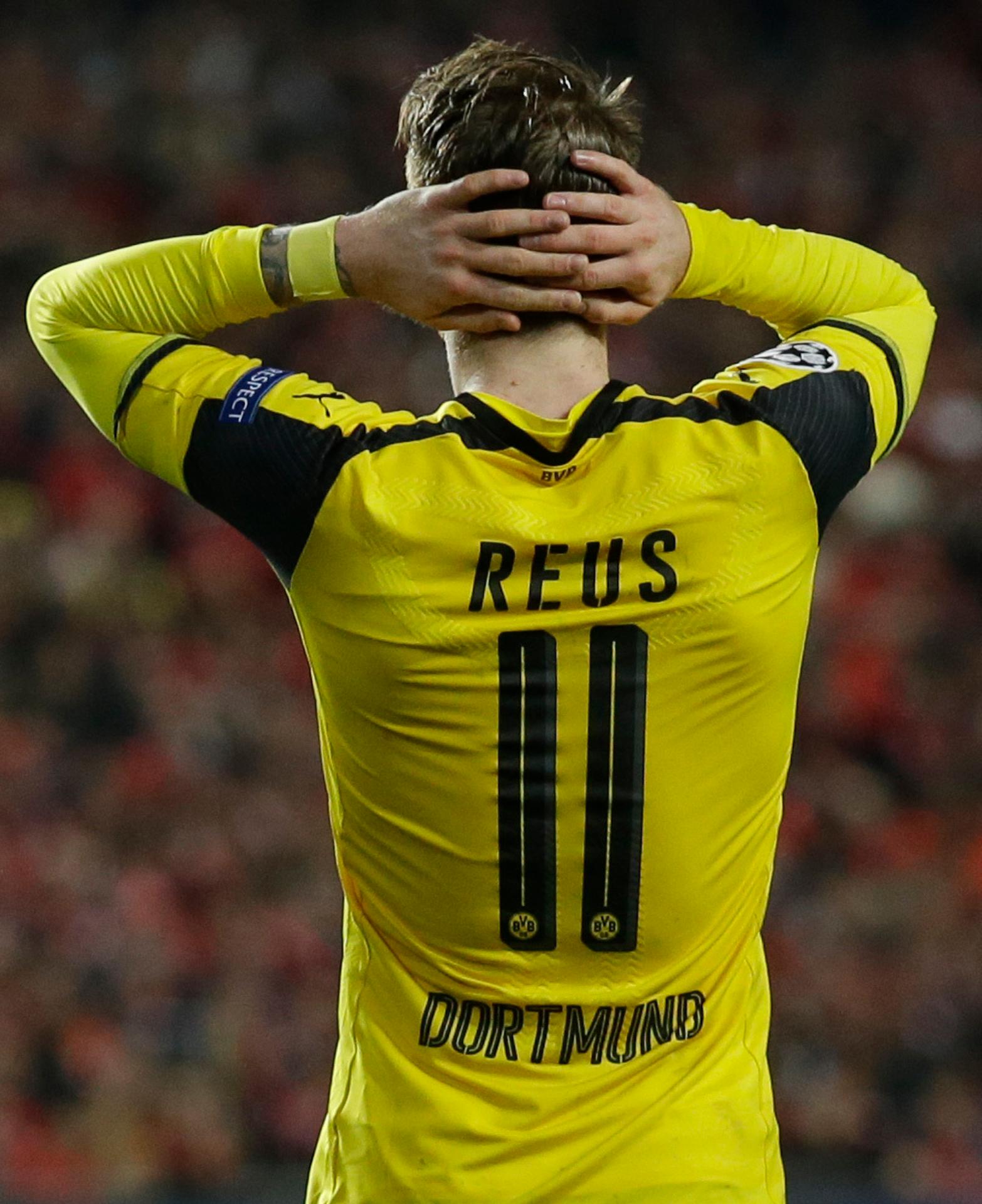 Marco Reus z Dortmundu si spytuje svedomie v osemfinále LM proti Benfice.