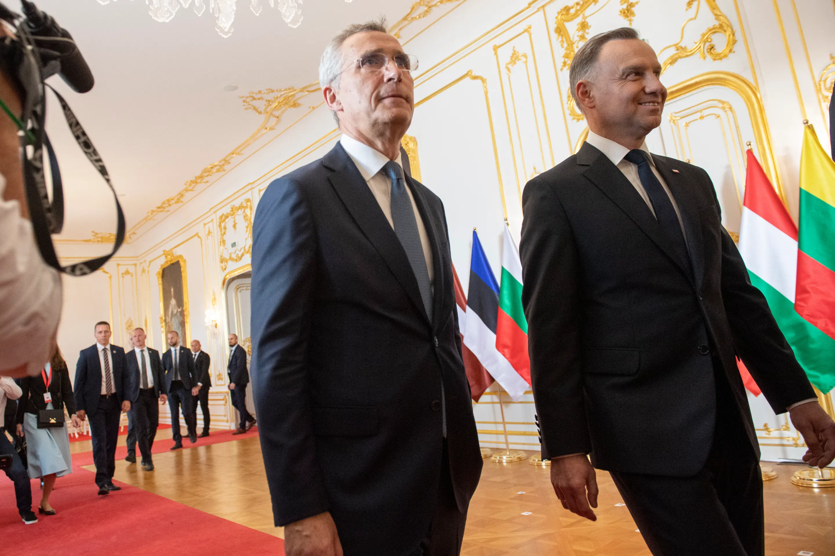 Summit prezidentov krajín Bukureštskej deviatky