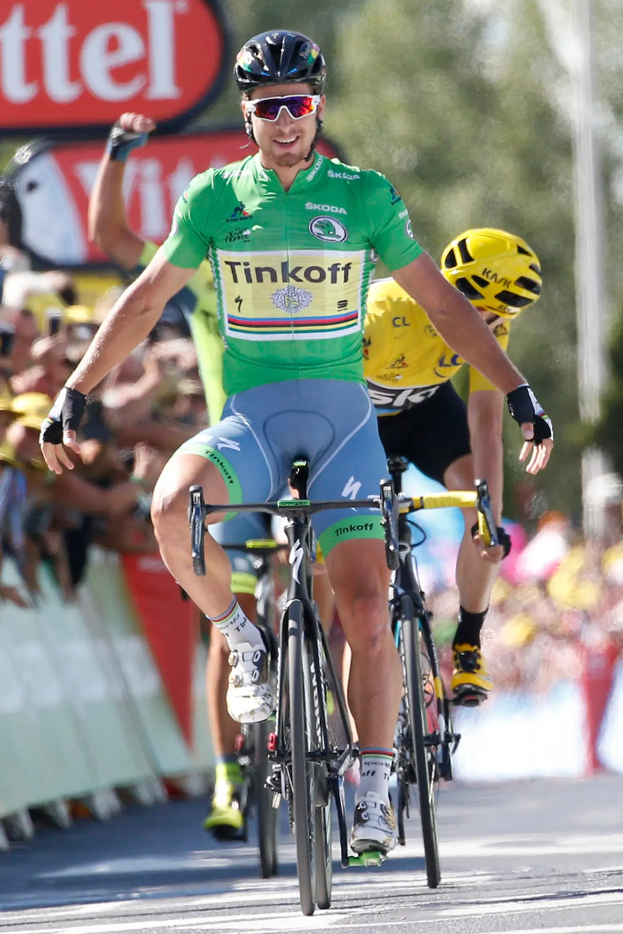 Víťazné gesto Petra Sagana v cieli 11. etapy TdF.