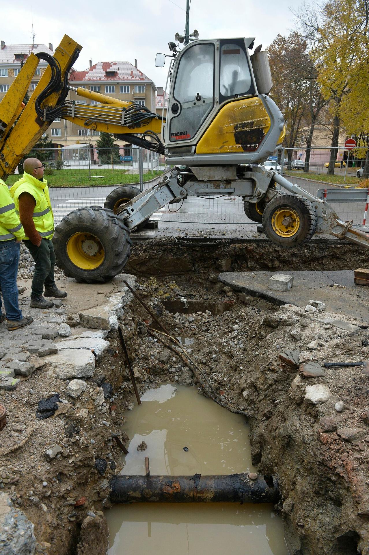 Počas výkopových prác bager prerazil plynovú prípojku
