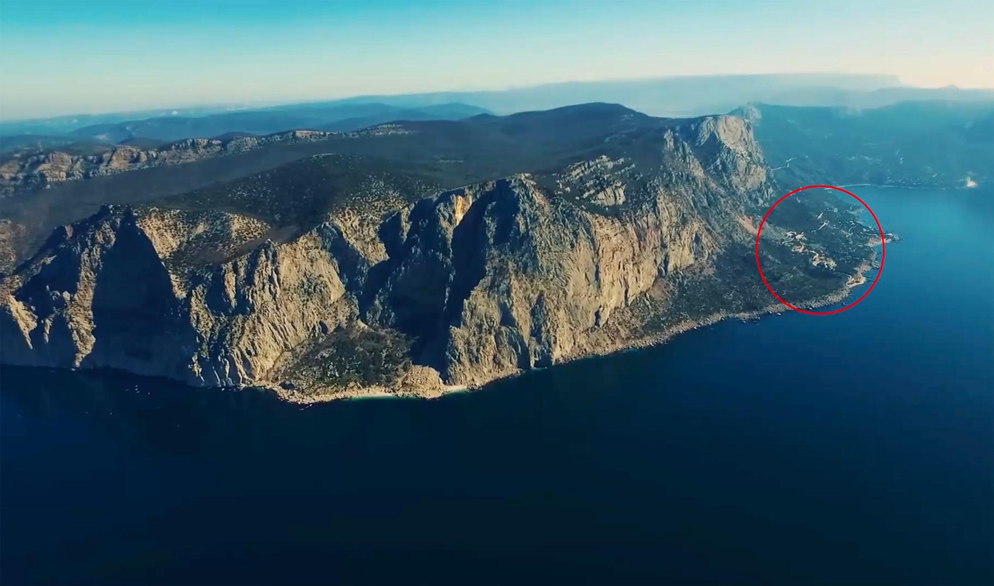 Putinov palác na brehu Čierneho mora.