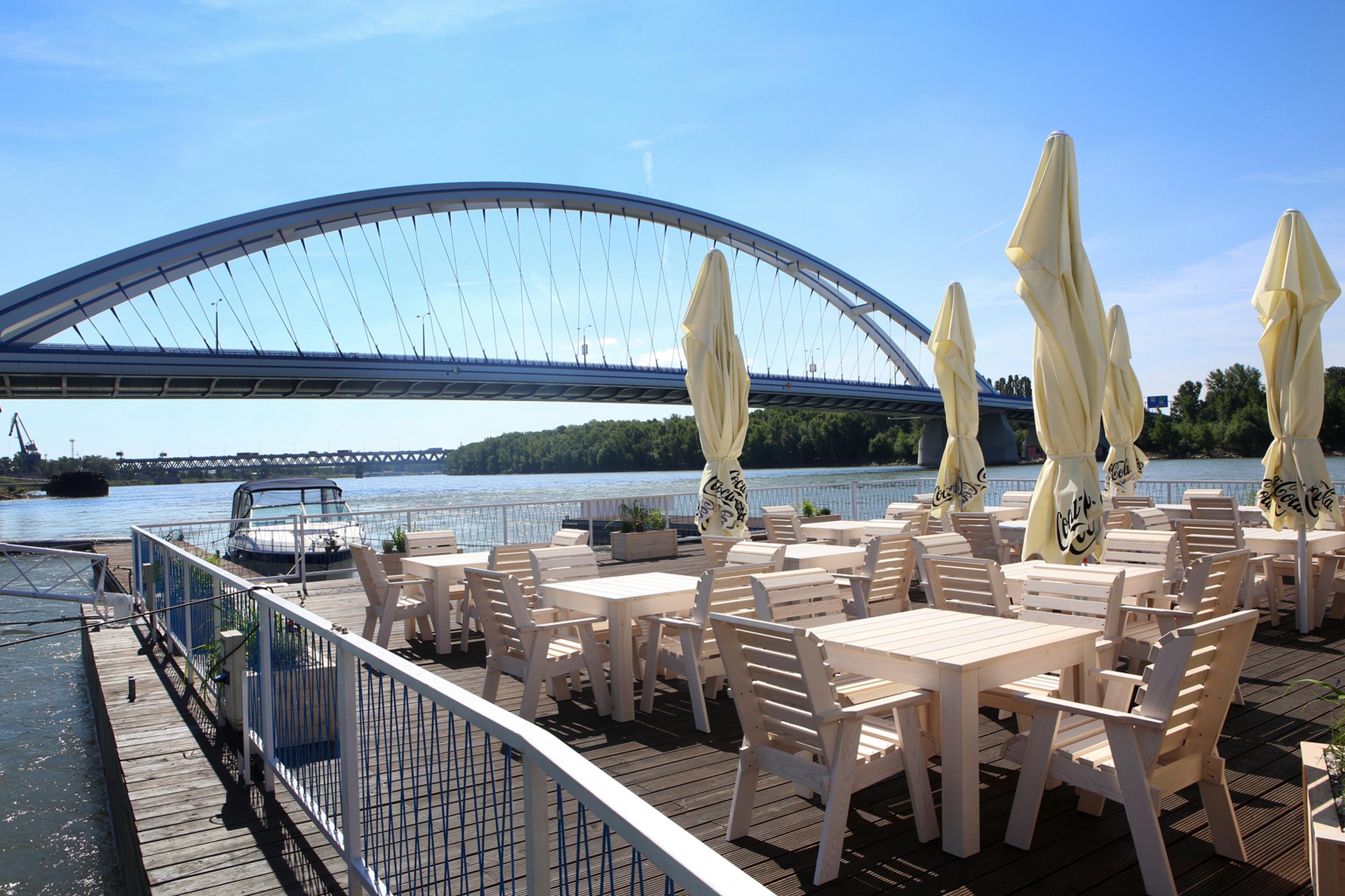 Reštaurácia Knajpa