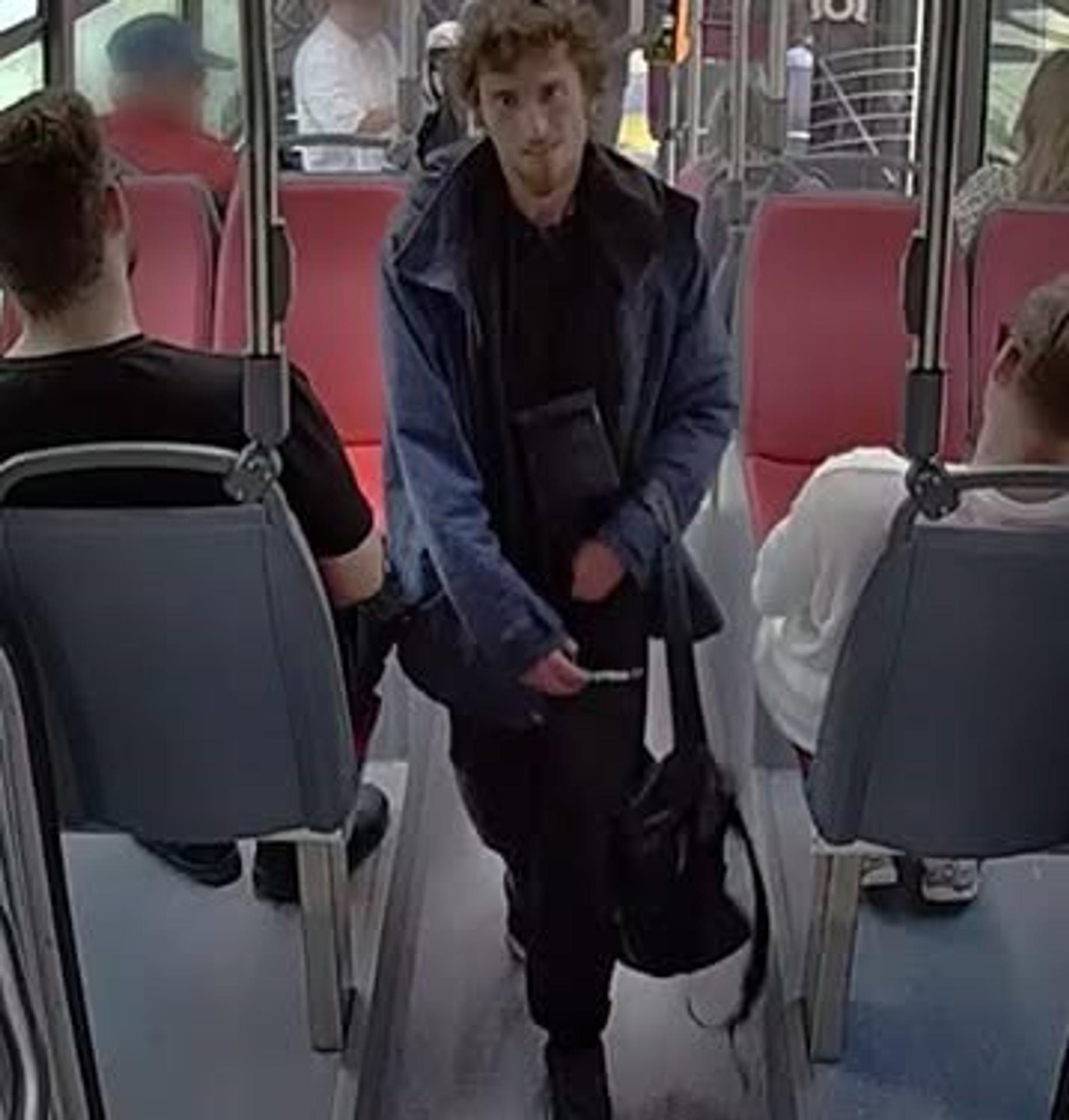 Útok päsťou v MHD v Bratislave.