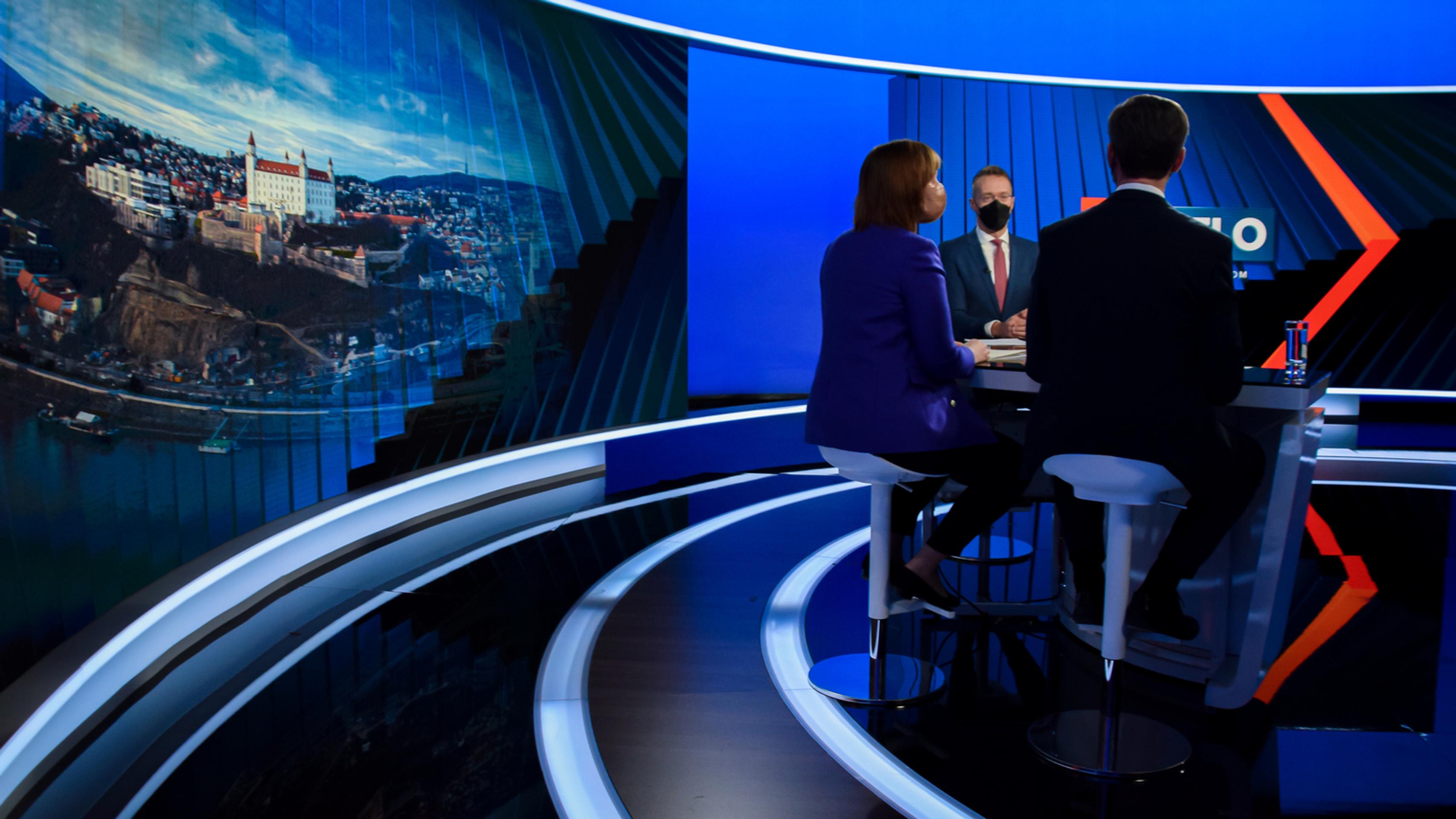 Juraj Blanár a Veronika Remišová v Na telo.