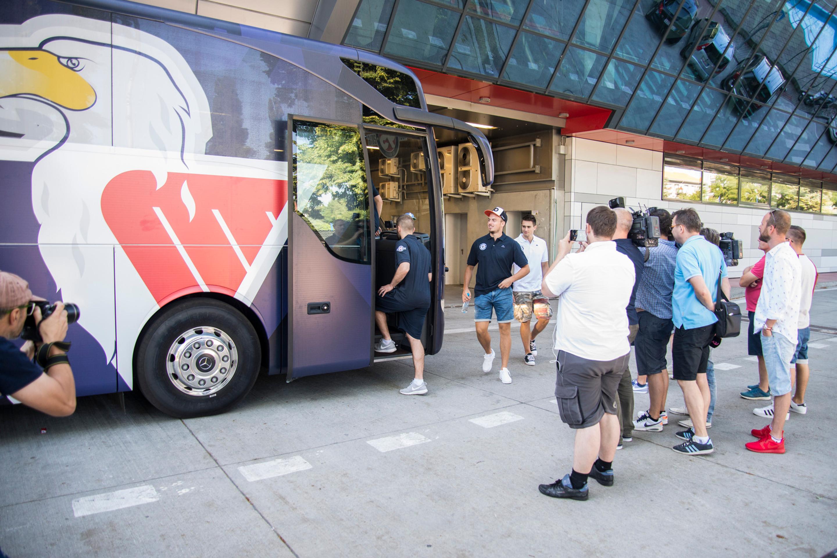 Hráči HC Slovan Bratislava odchádzajú na letnú prípravu do českých Litoměříc