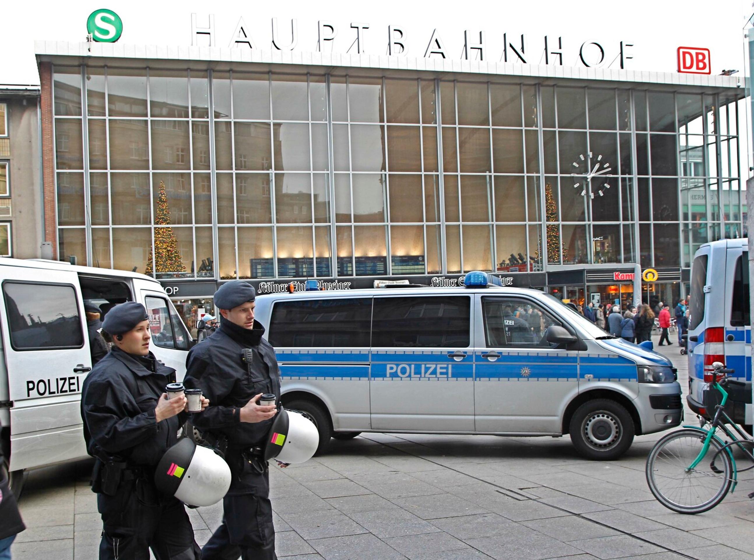 Viacero žien tvrdí, že ich počas silvestrovskej noci obťažovali