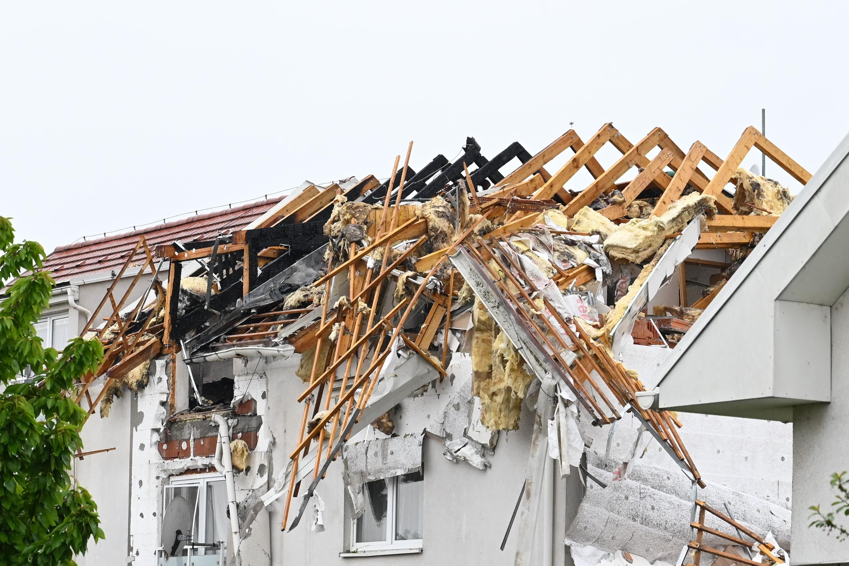 Explózia v obci Biely Kostol.